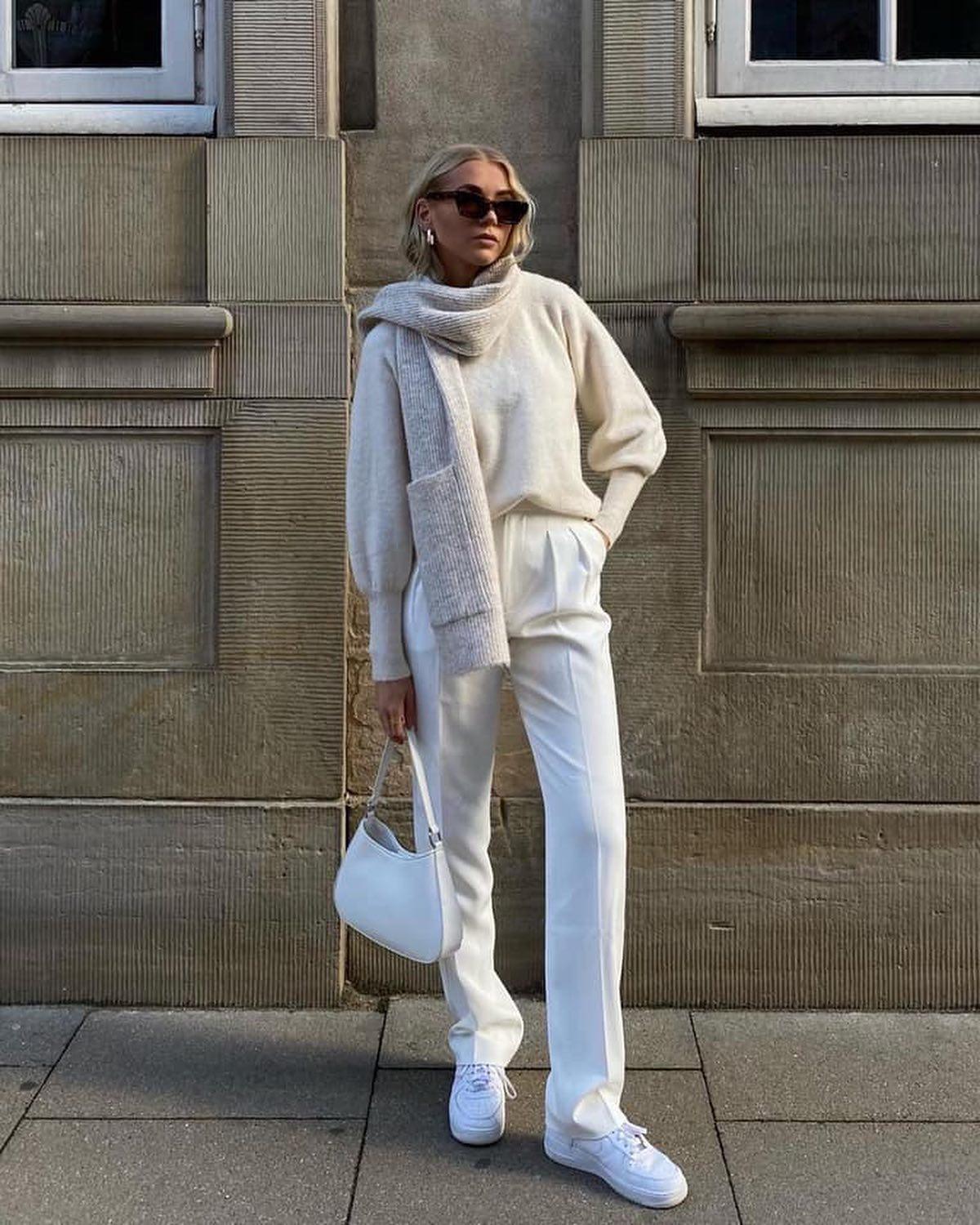 뉴트럴 톤으로 맞춰입기🤍 이미지3