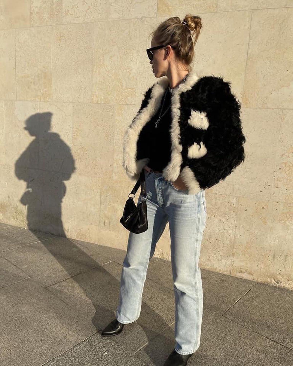 코트도 패딩도 싫을때😚🖤🤍 이미지