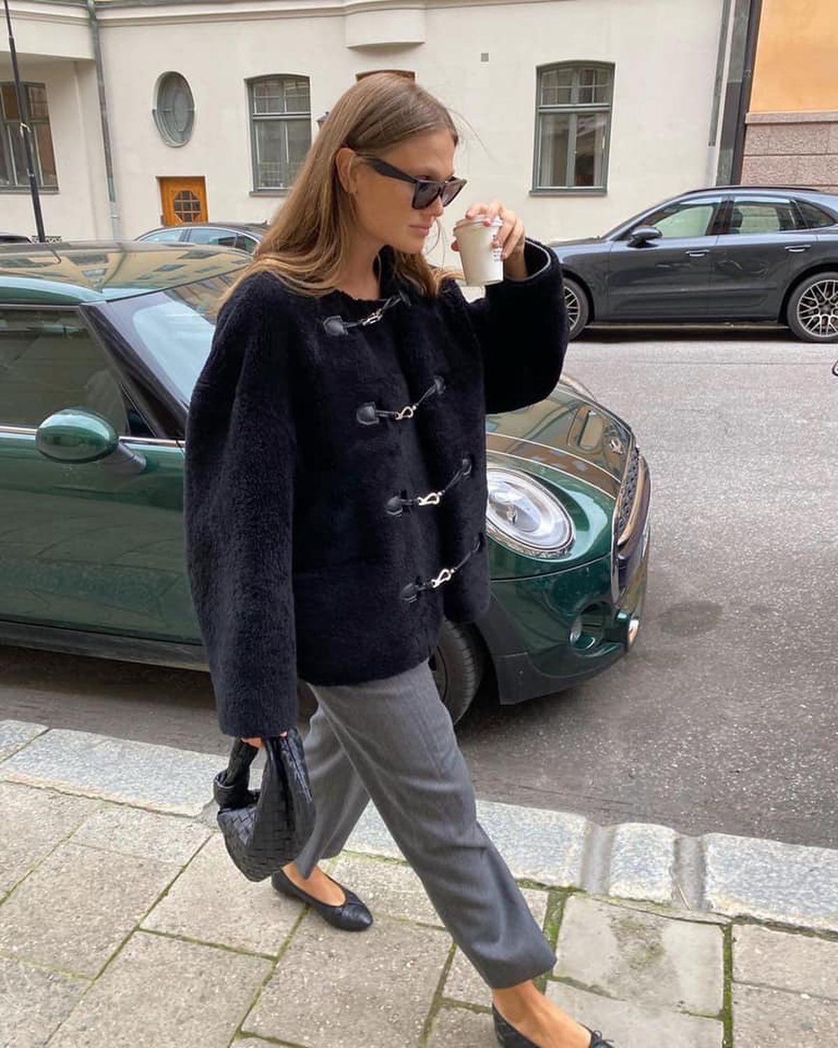 코트도 패딩도 싫을때😚🖤🤍 이미지2