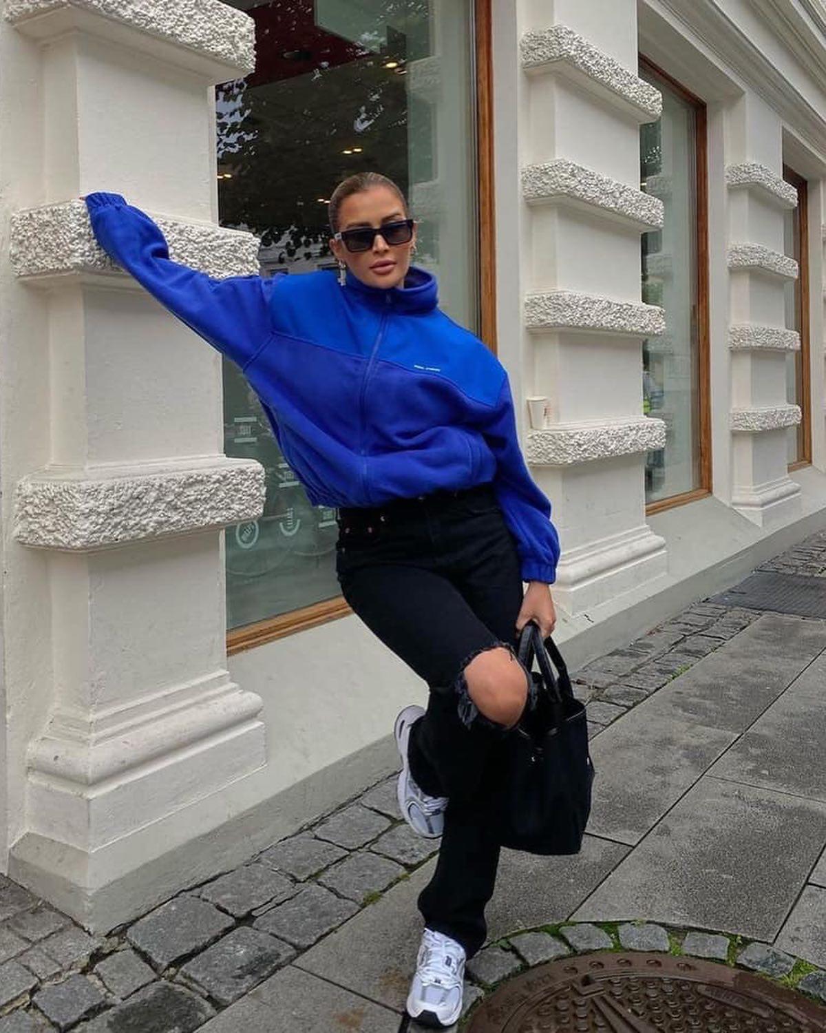 블루 블랙이 유행이래💙🖤 이미지"
