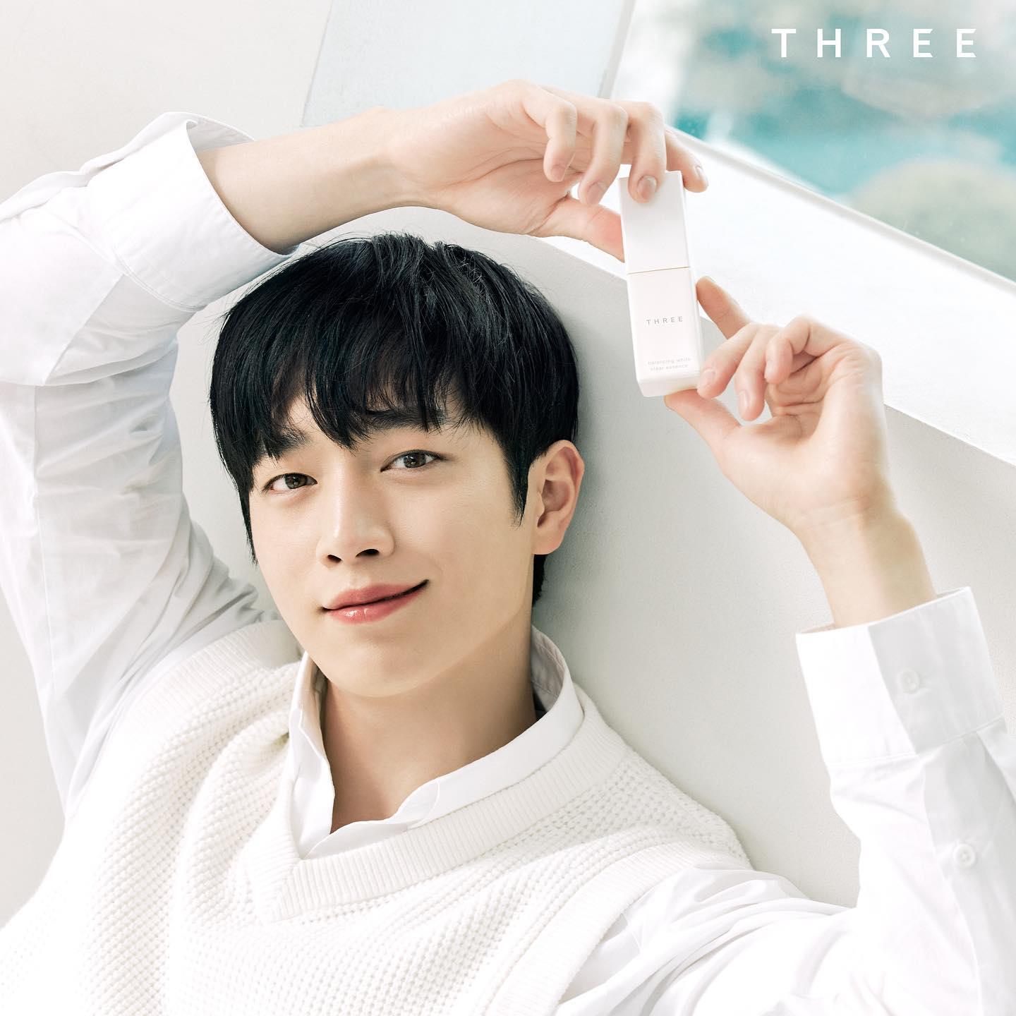 심쿵 비주얼🖤💛서강준 x 쓰리⁣
화보로 느껴지는 다채로운 매력😍❤️@심쿵해 #광고 이미지2