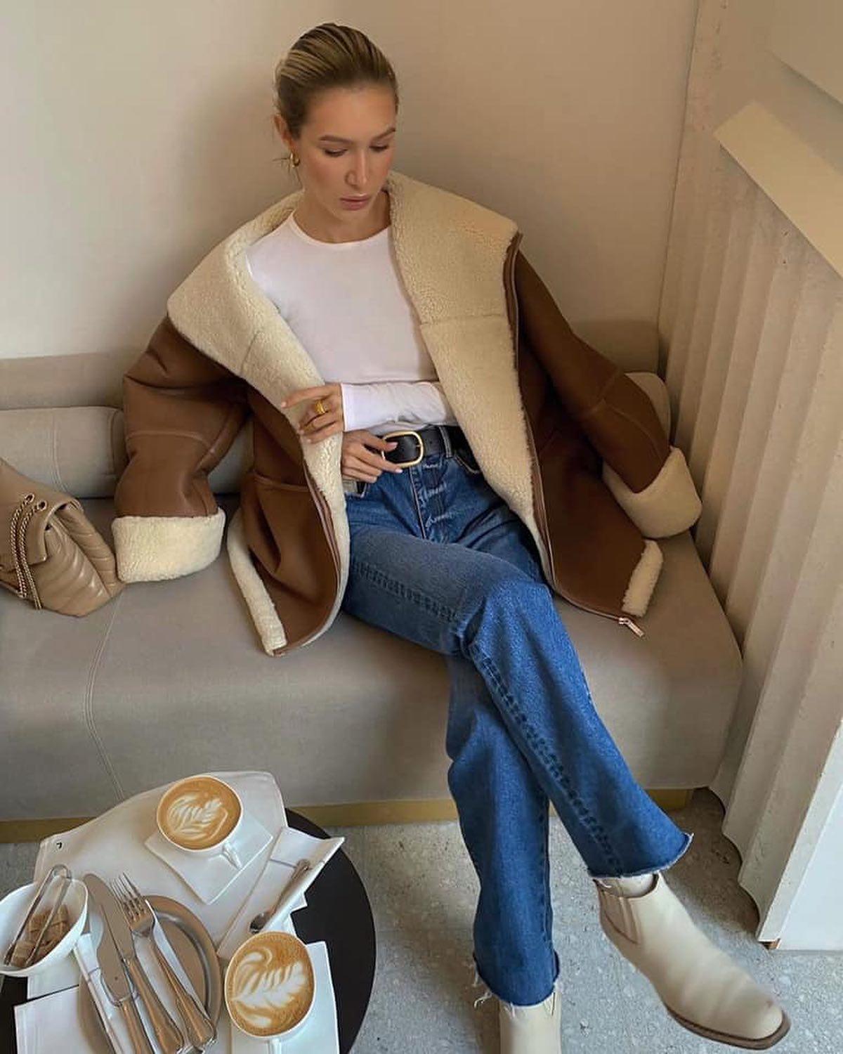 겨울 교복은 역시 무스탕🏷🤎🤍 이미지4