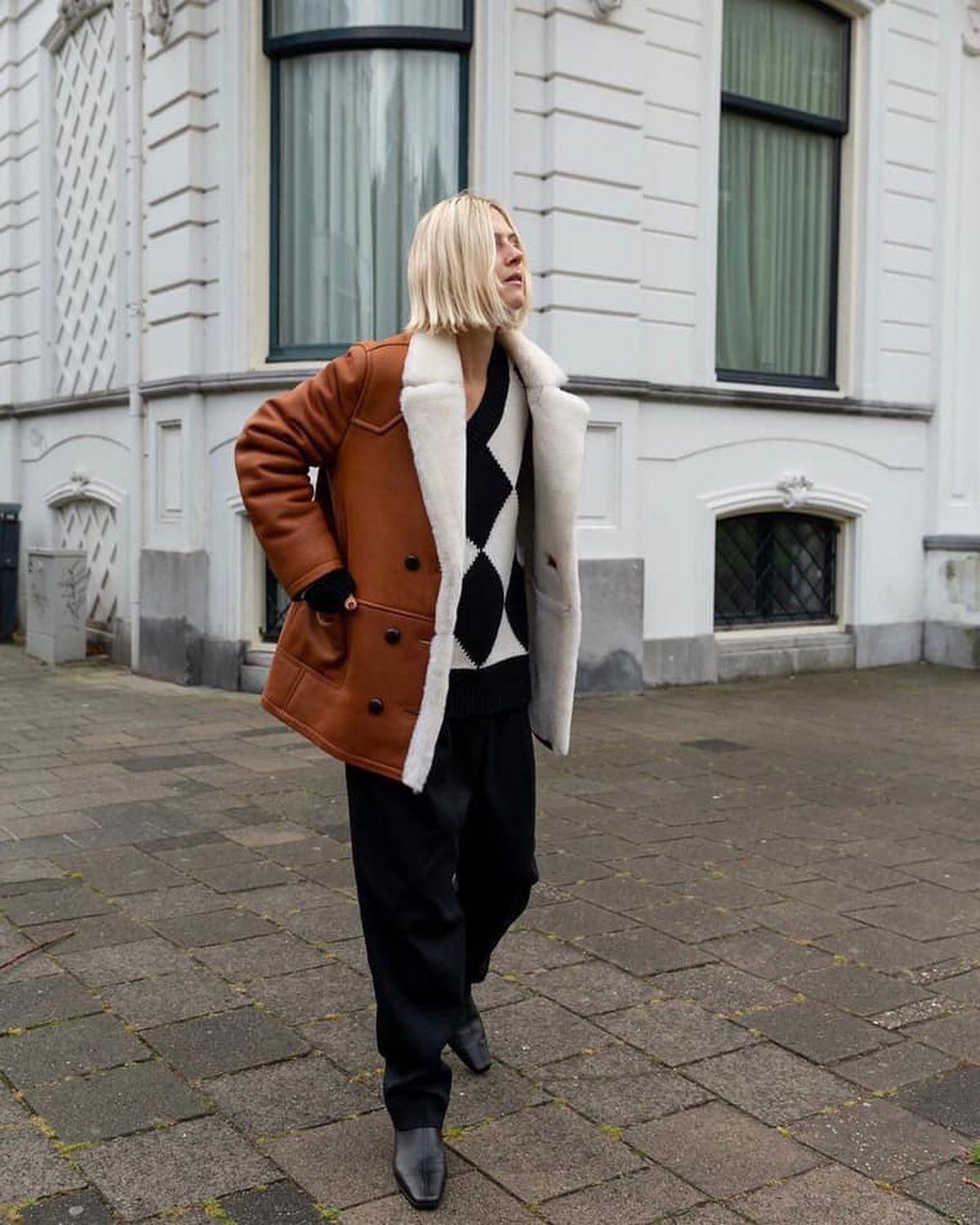 겨울 교복은 역시 무스탕🏷🤎🤍 이미지6