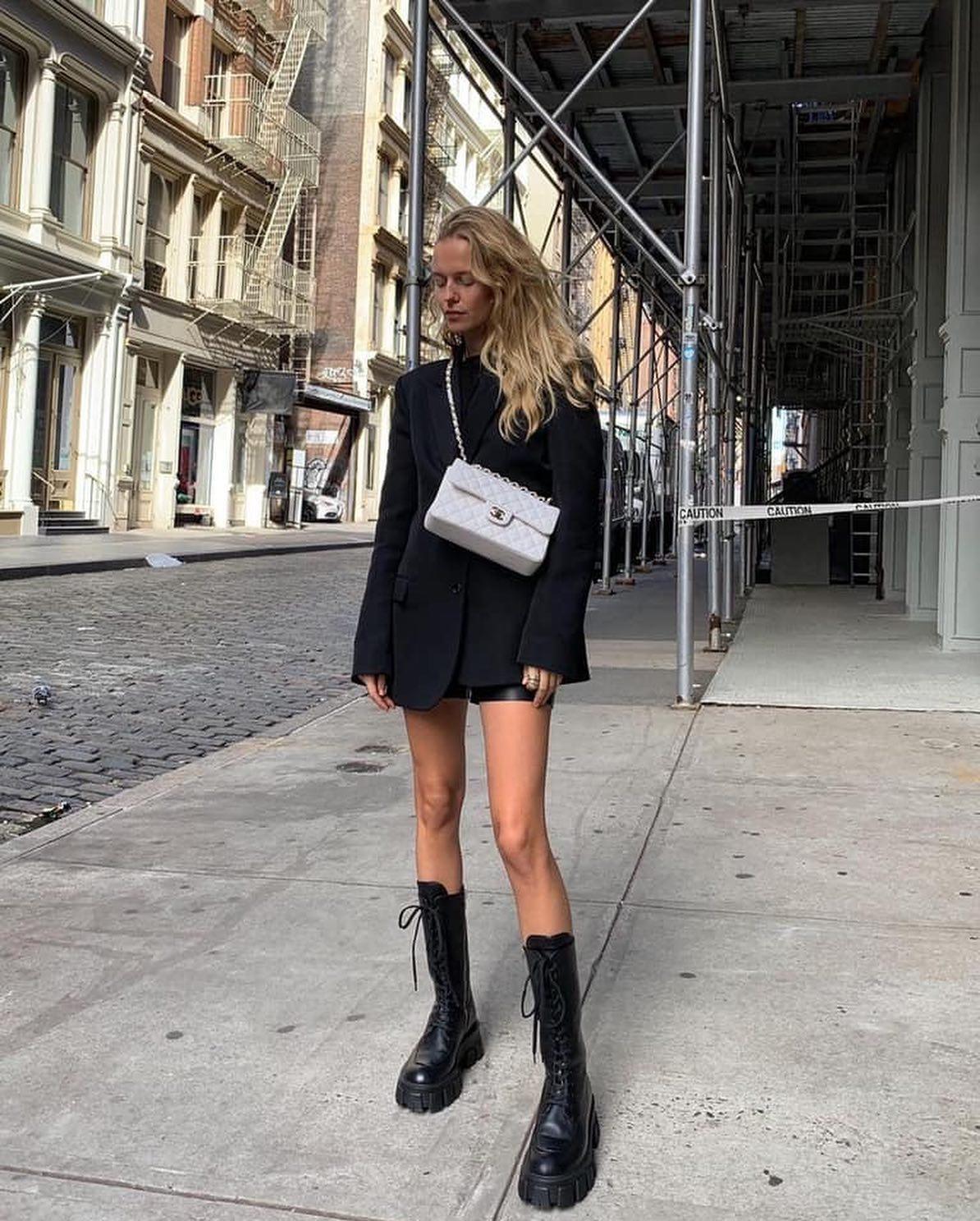 나만 없는 샤넬백🥲🖤🤍 이미지4