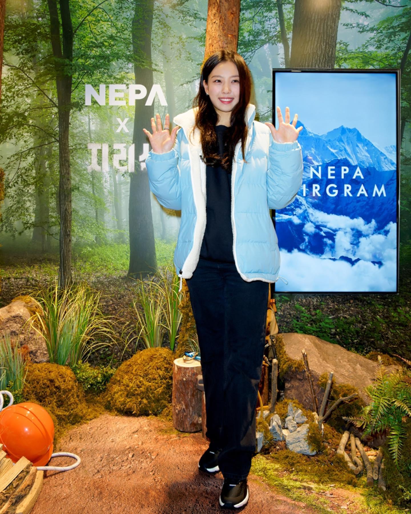 네파 x 지리산💙🤍고민시 언니룩
롯데 본점 팝업스토어에 예쁜 자켓룩🤎@코디🏔🧗🏻‍♀️ #광고 이미지5