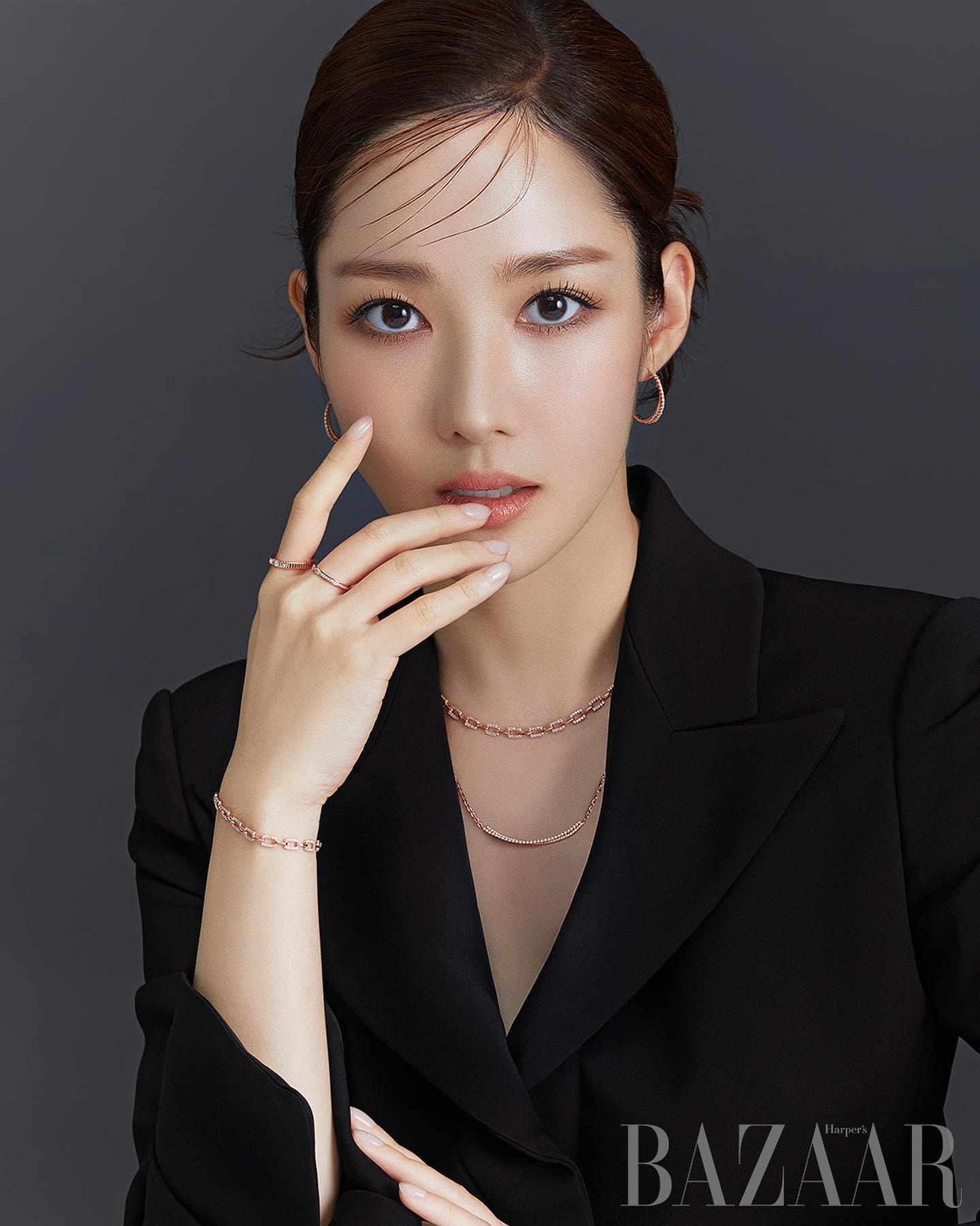 박민영 x 제이에스티나 만남🖤🤍
럭셔리한 갓민영 주얼리룩💎❤️@역시예뻐 #광고 이미지