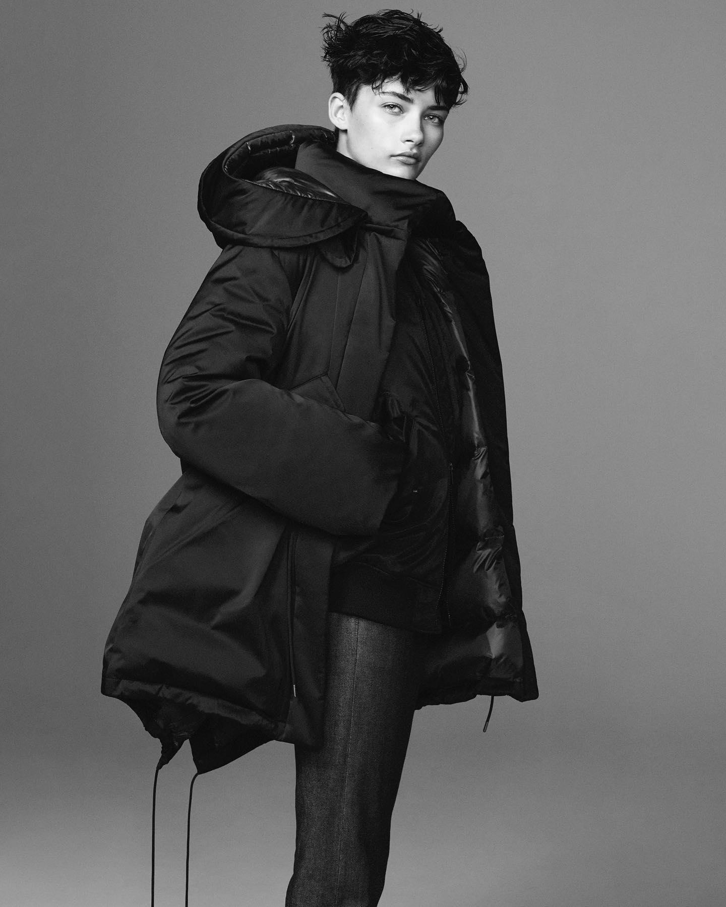 21년 F/W +J 컬렉션 11/12 런칭🖤
디자이너 질샌더 콜라보🕵🏻♀️🧥 강렬함과 감성의 진수 #광고 이미지7