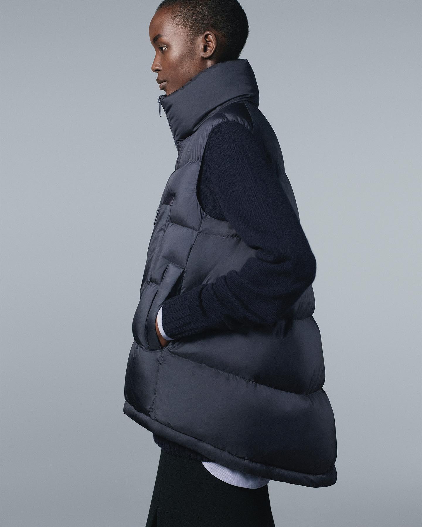 21년 F/W +J 컬렉션 11/12 런칭🖤
디자이너 질샌더 콜라보🕵🏻♀️🧥 강렬함과 감성의 진수 #광고 이미지8