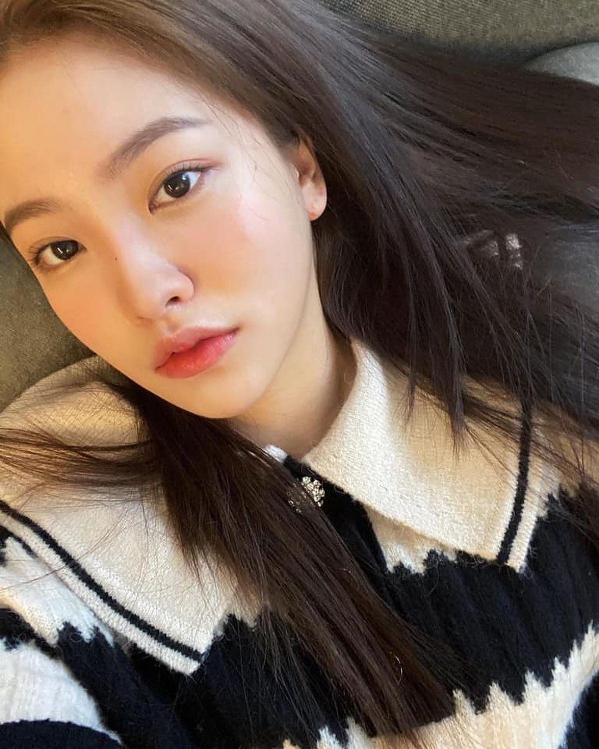 갈수록 매력 넘치는 예리 데일리💜 이미지3