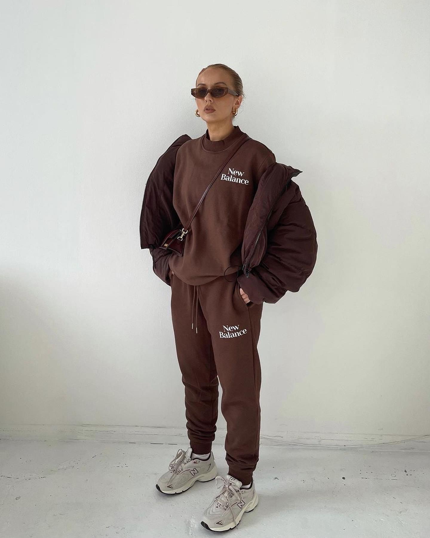 츄리닝은 세트로 입어야 제맛🤎💚 이미지