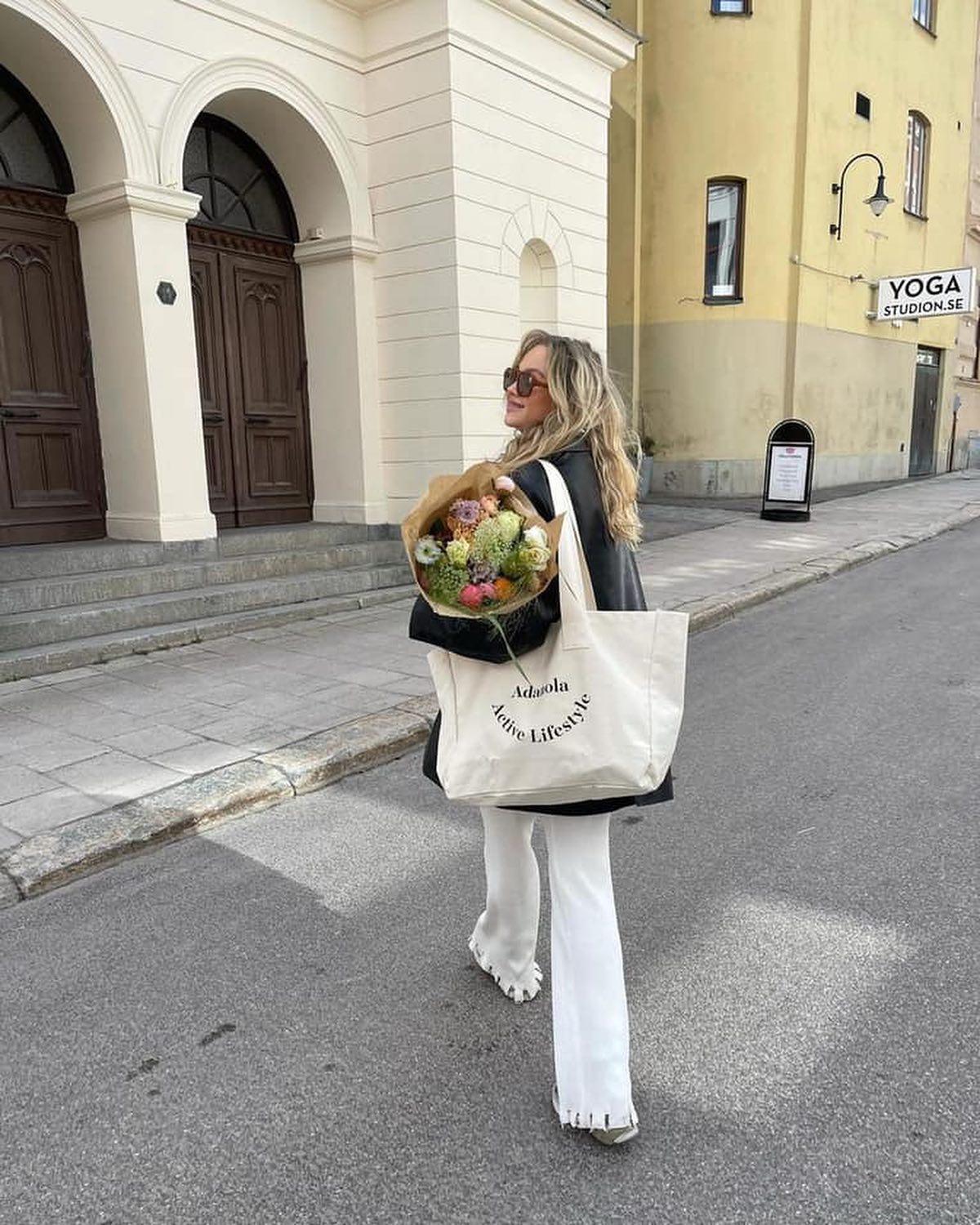 바지는 깨끗한 화이트로🤍 이미지7