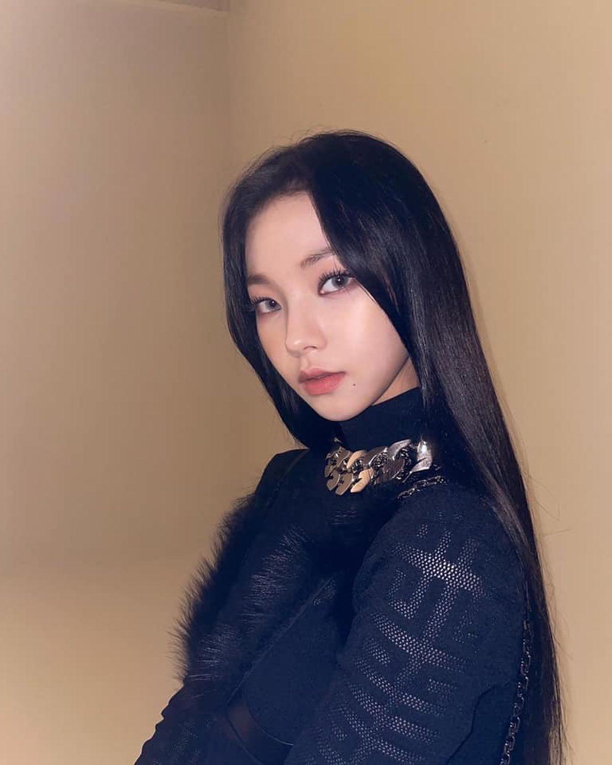 미모가 광야로 무한확장@카리나💫 이미지