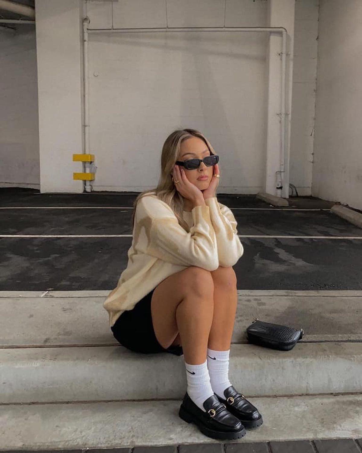 선글라스는 지금 끼는거야😎🖤 이미지5