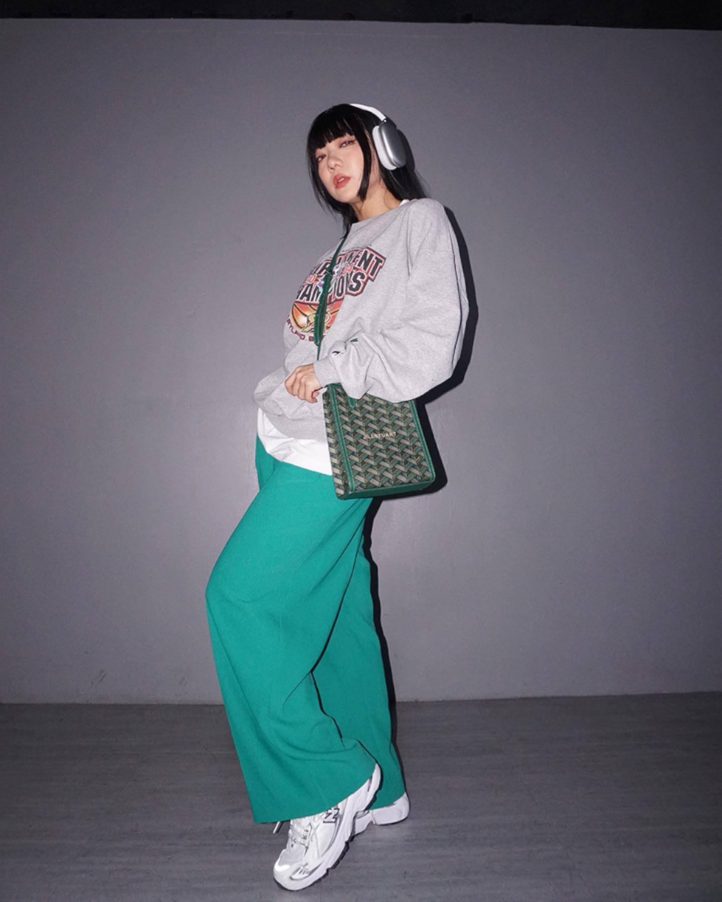 가방룩까지 찢었다!!🥜❤️피넛언니
질스튜어트 x 스우파 피넛 가방춤👜💃🏻@신난다🔥 #광고 이미지3