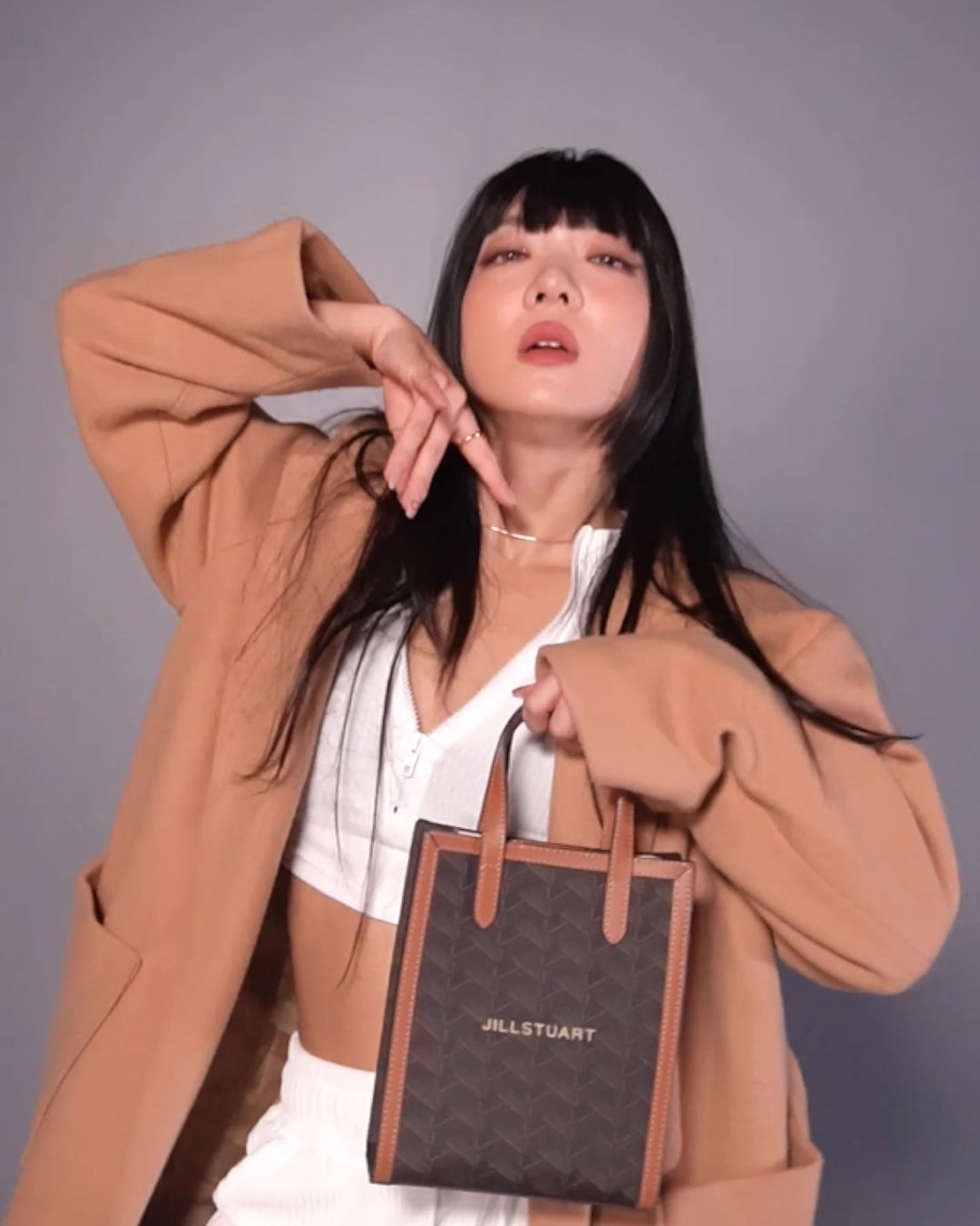 가방룩까지 찢었다!!🥜❤️피넛언니
질스튜어트 x 스우파 피넛 가방춤👜💃🏻@신난다🔥 #광고 이미지6