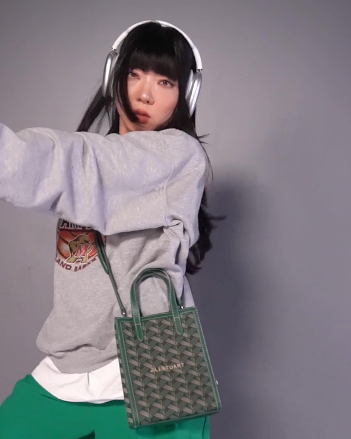 가방룩까지 찢었다!!🥜❤️피넛언니
질스튜어트 x 스우파 피넛 가방춤👜💃🏻@신난다🔥 #광고 이미지7