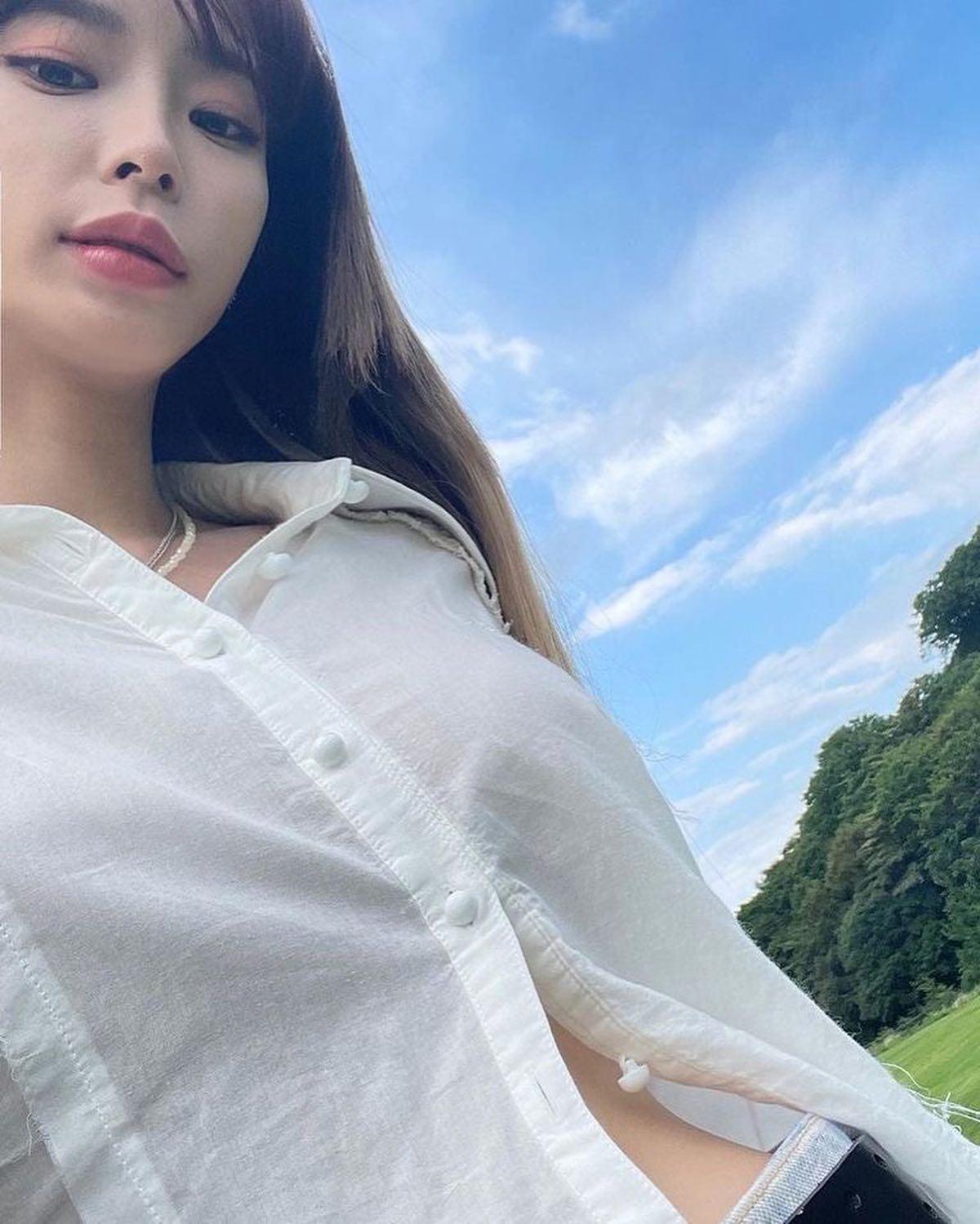 조녜로운 헤이즈 코디구경💕🌻 이미지3