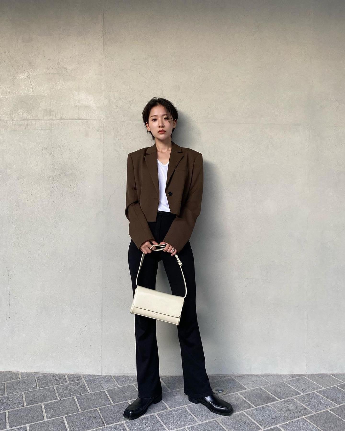 자켓에 @바닐라미니백🤵🏻‍♀️+👛🍨 이미지