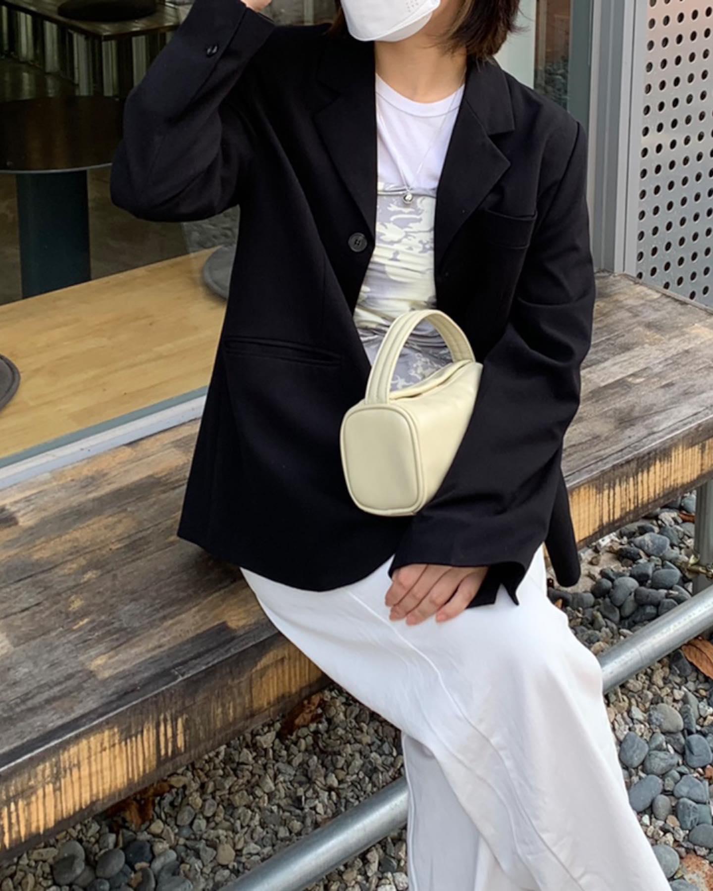 자켓에 @바닐라미니백🤵🏻‍♀️+👛🍨 이미지