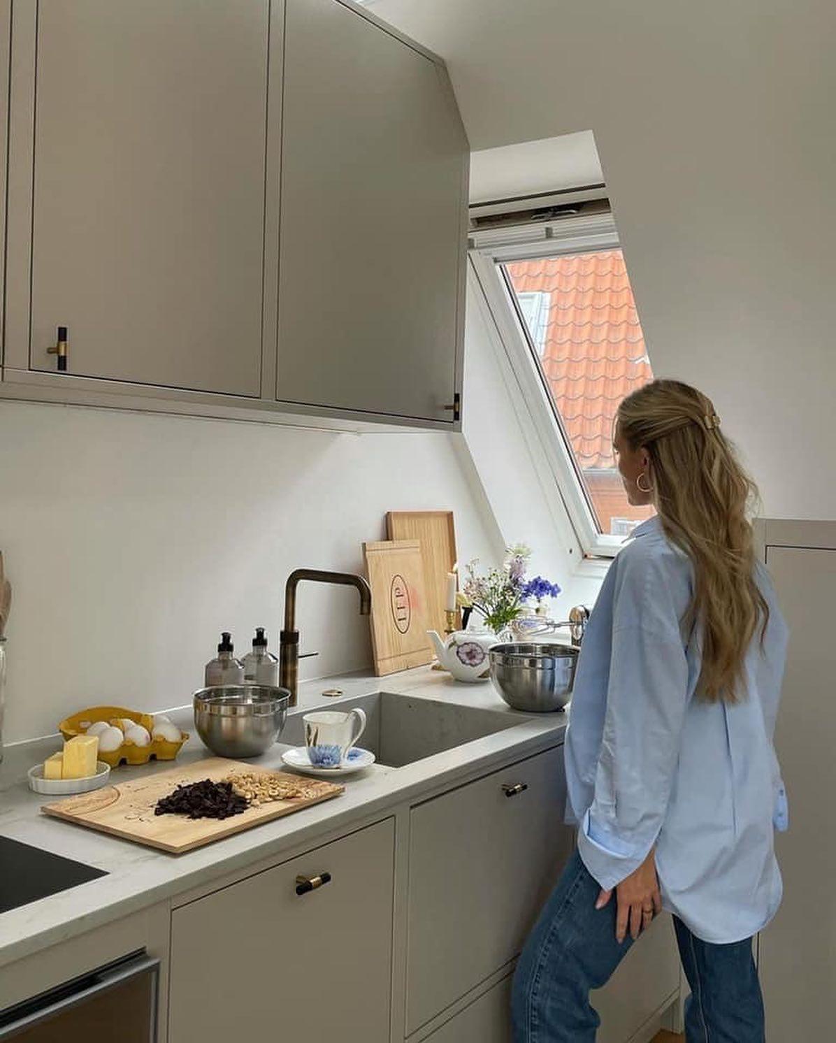 셔츠에 데님@이쁘다💙🤍 이미지3