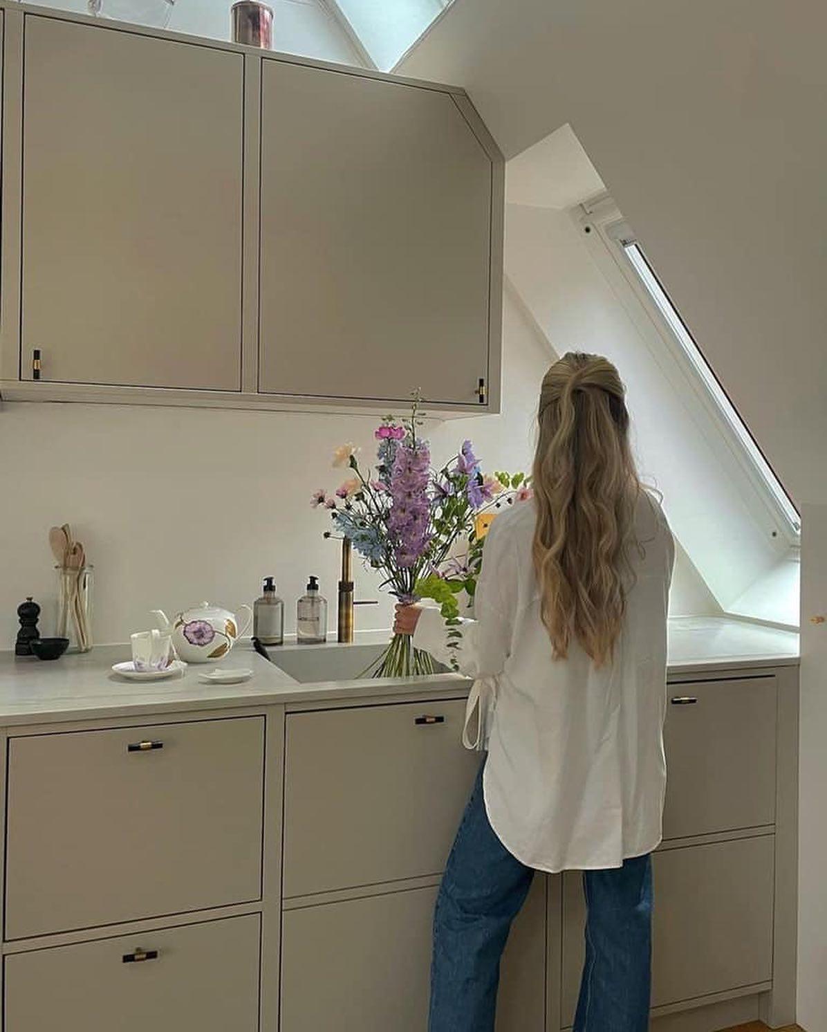 셔츠에 데님@이쁘다💙🤍 이미지6