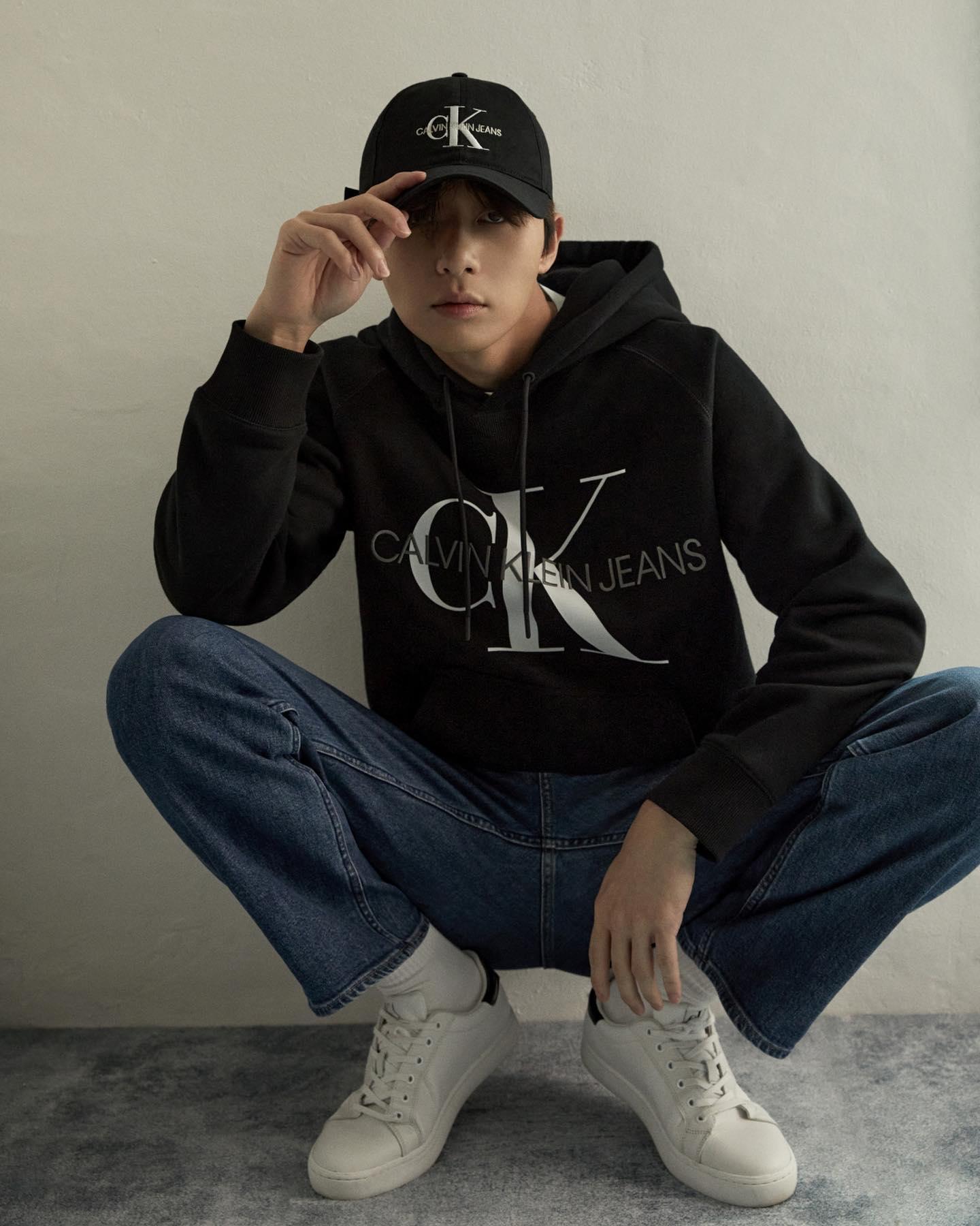 남친 겨울룩을🤍🖤@공유합니다
캘빈클라인 진 x 박서준😎❤️훈훈하고 따스한 조합 #광고 이미지7