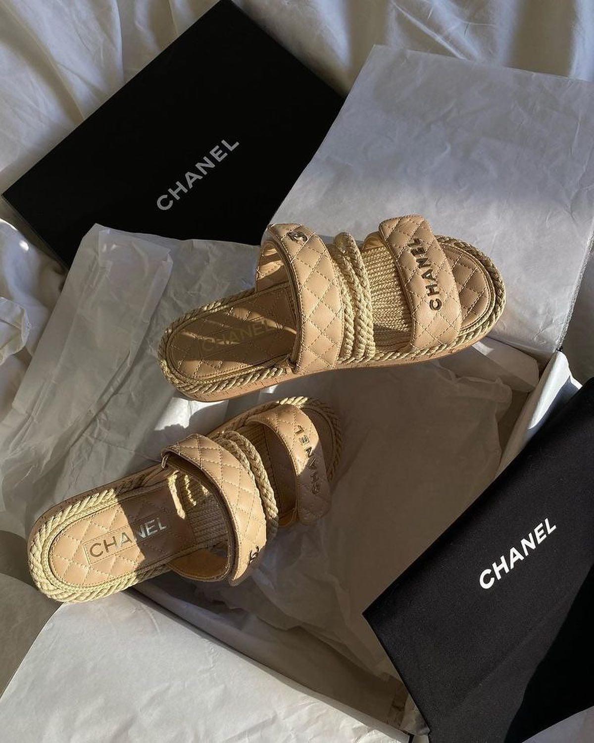 그저 영롱한 샤넬 샌들✨🖤 이미지3