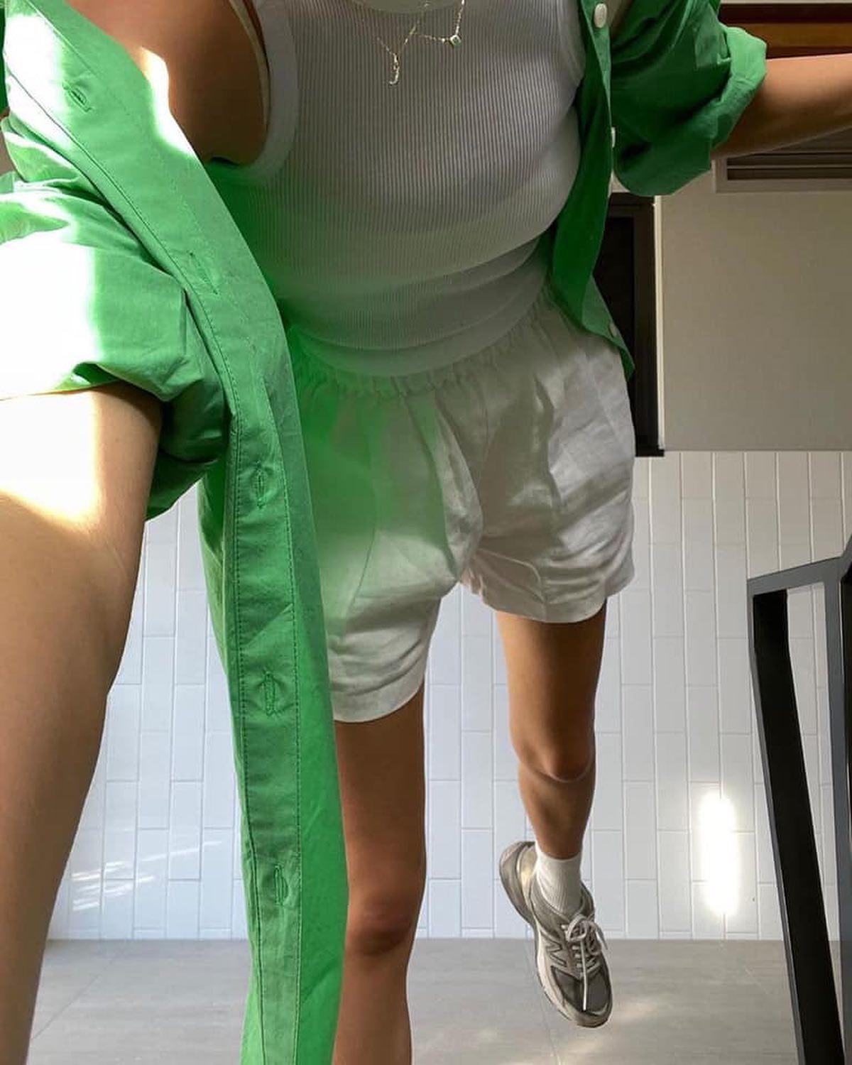 화이트 숏팬츠 @요렇게🤍 이미지2