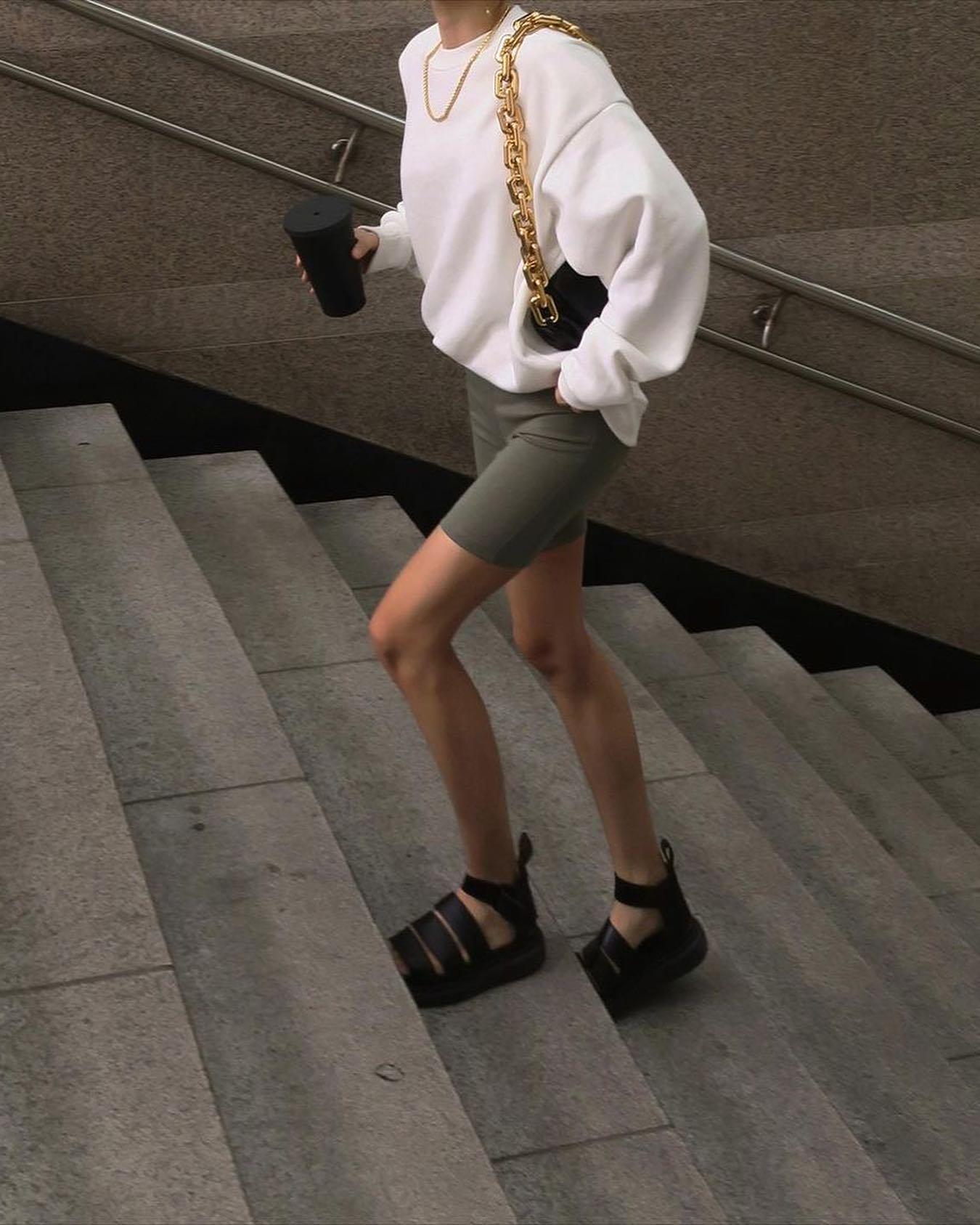 닥터마틴 좋은예🤩🖤🔥 이미지3