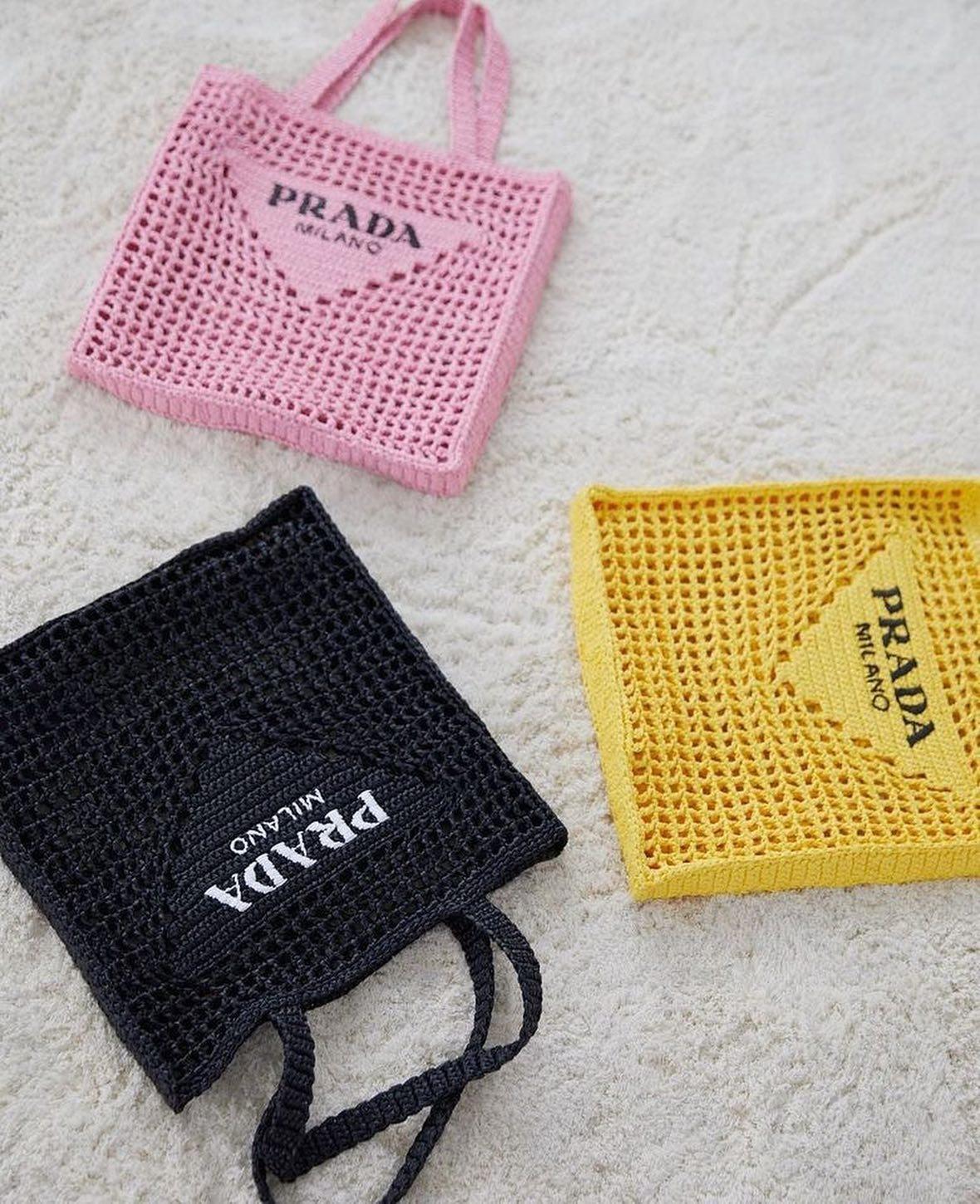 시선강탈 시원한 프라다 네트백🌊 이미지5