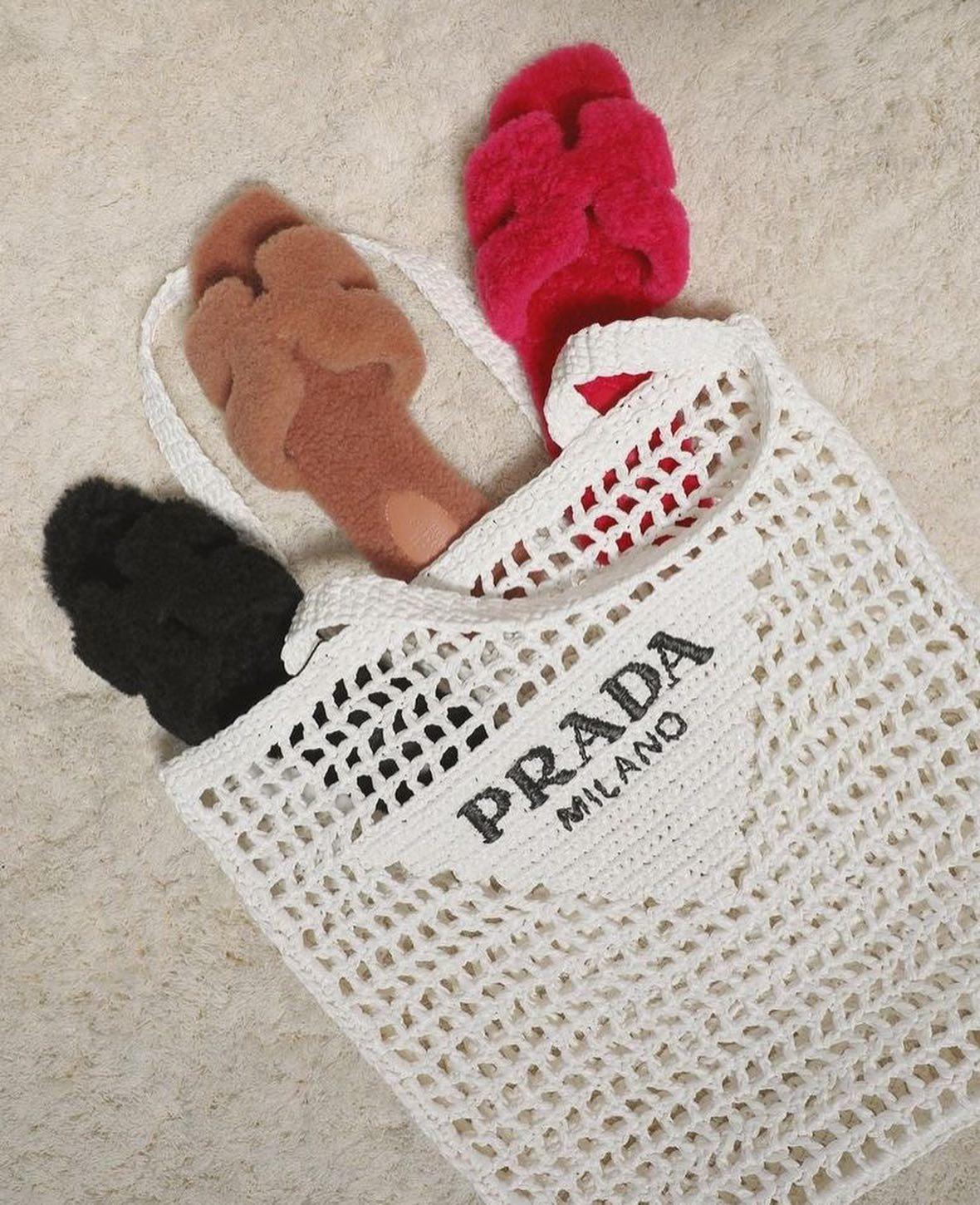 시선강탈 시원한 프라다 네트백🌊 이미지6