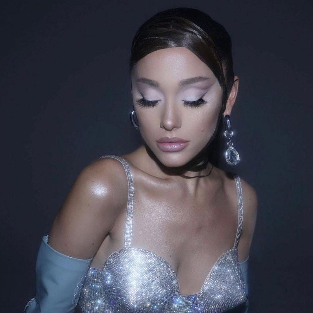 모태 러블리 아리아나 그란데🤎 이미지8