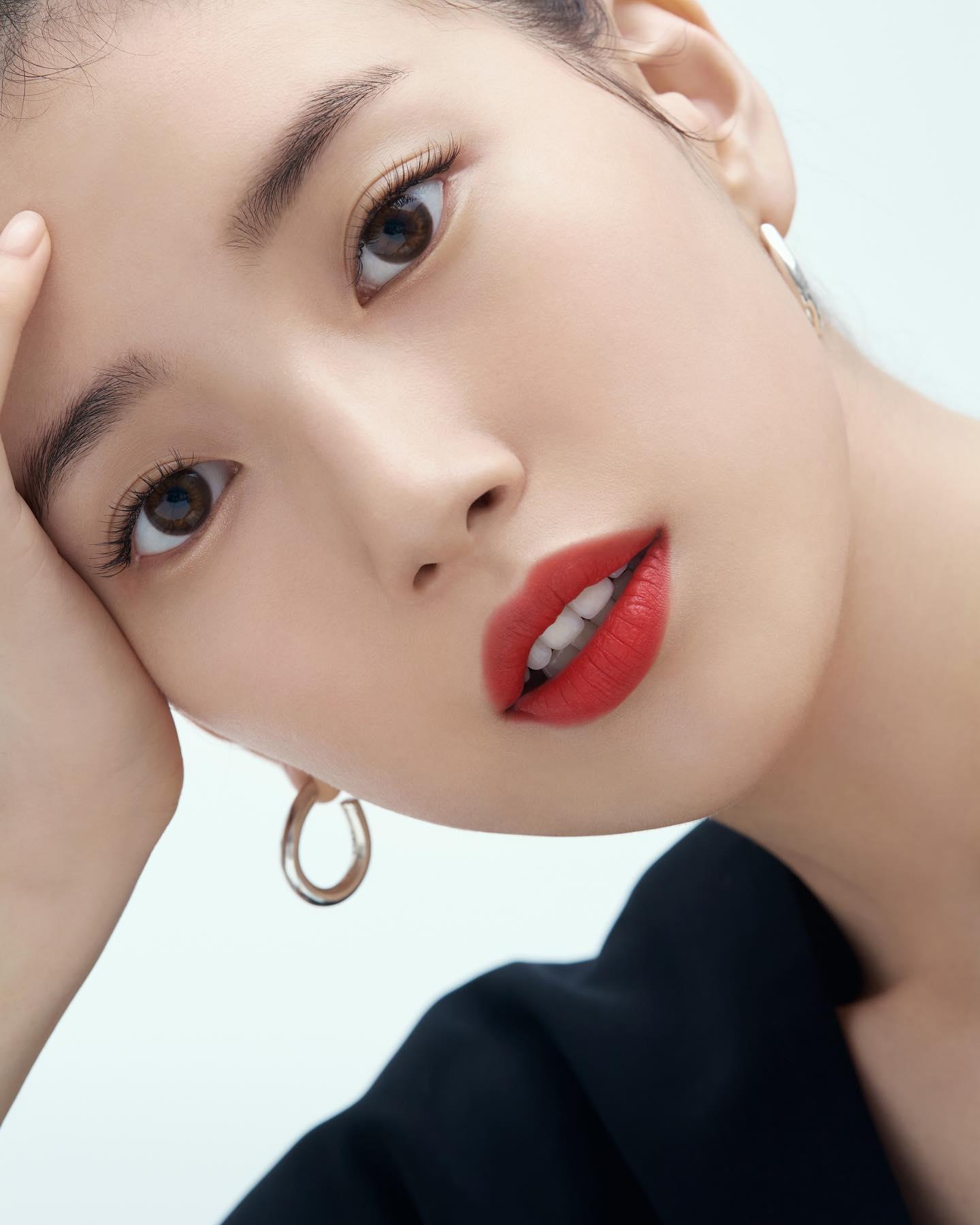 보자마자 반하는🤎❤️국민 첫사랑
우아하고 성숙한 수지 x 랑콤💄가을 뷰티 화보 #광고 #랑콤 이미지7