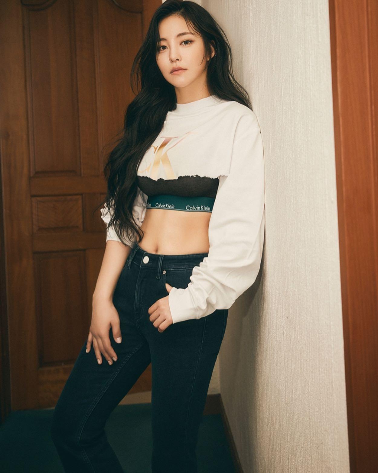 꼬북좌 언니 x 캘빈클라인진🐸🧡
흥하는 쁘걸 유정언니 겨울 코디👖😎 @다예쁘당 #광고 이미지6