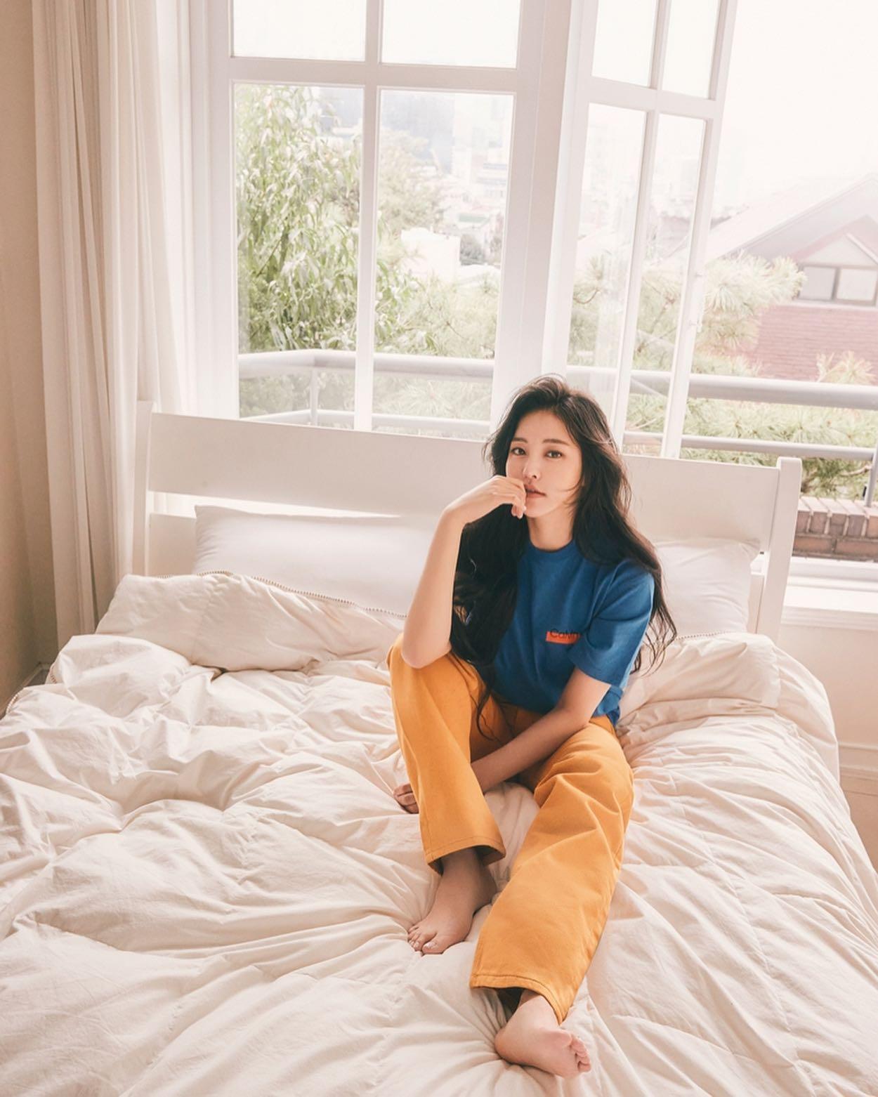 꼬북좌 언니 x 캘빈클라인진🐸🧡
흥하는 쁘걸 유정언니 겨울 코디👖😎 @다예쁘당 #광고 이미지9