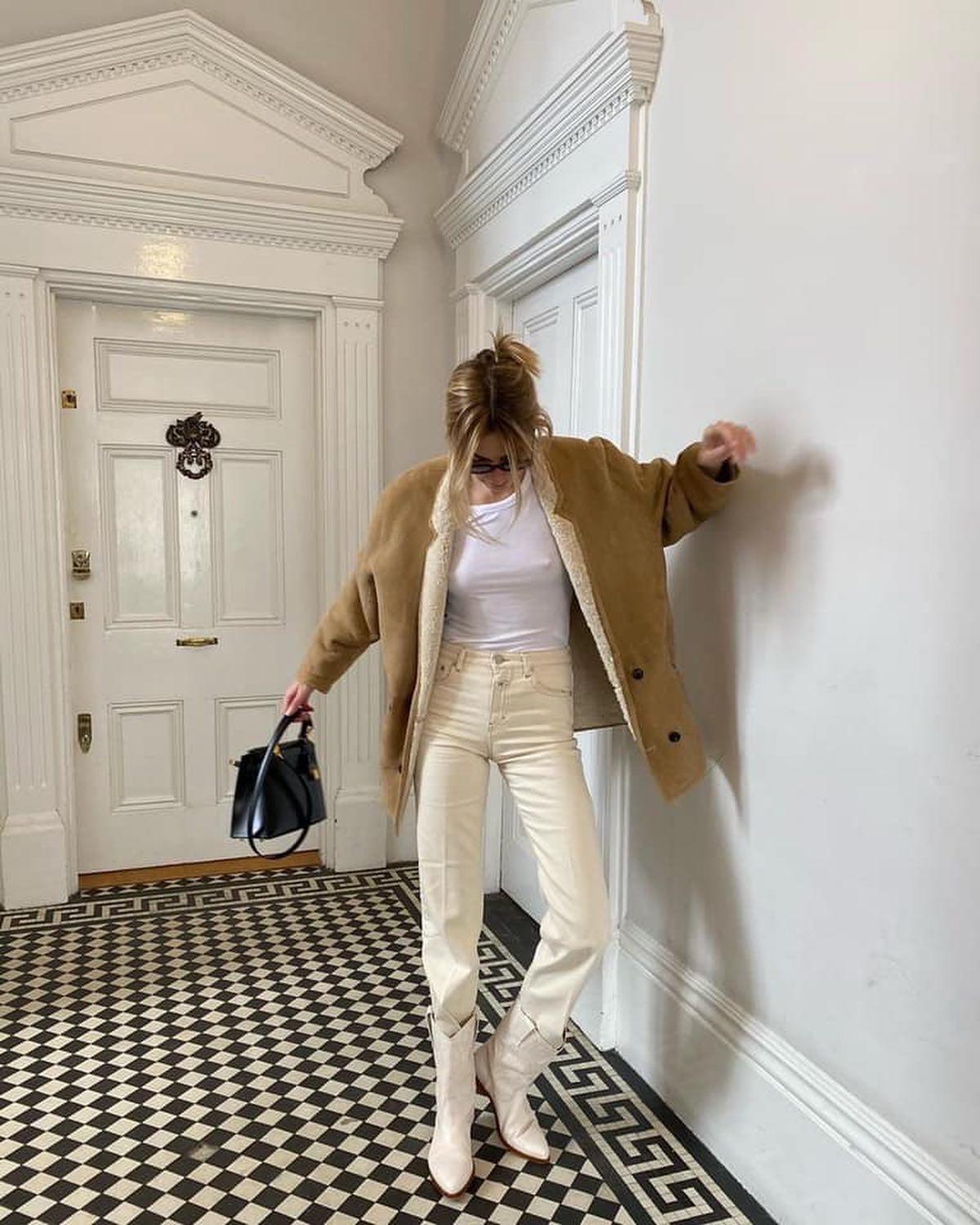 센스있는 화이트팬츠 코디🤍 이미지4