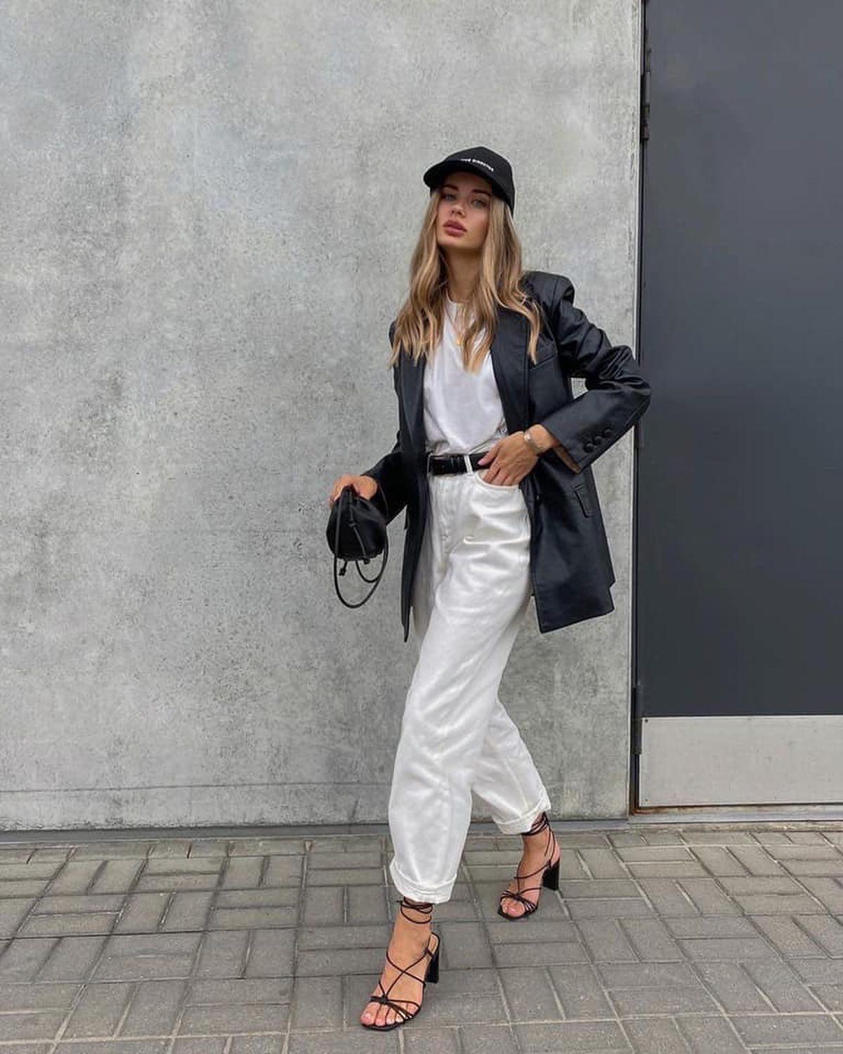 센스있는 화이트팬츠 코디🤍 이미지7