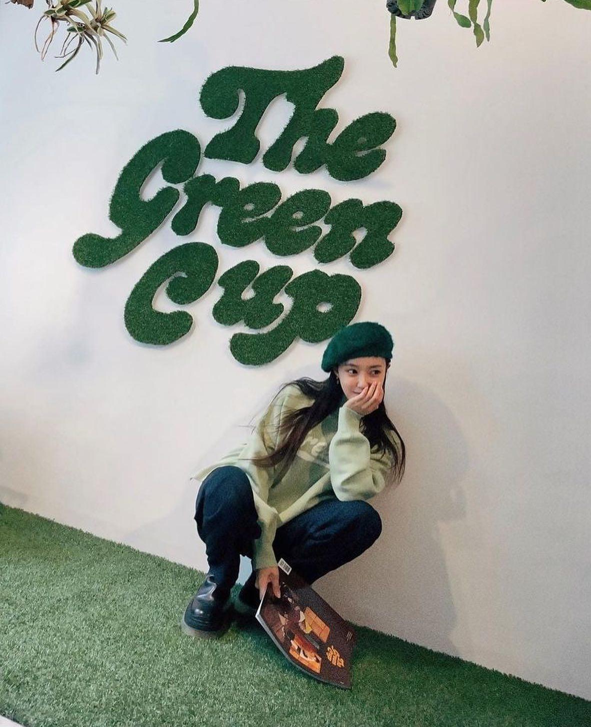 효민언니 구도로 인생샷 건지기💖 이미지8