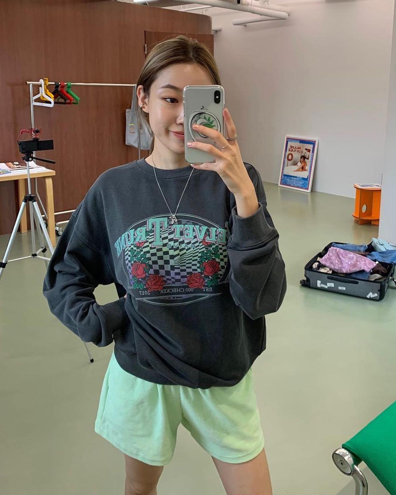 그래픽 맨투맨🌹🖤리스트 @추가 이미지2