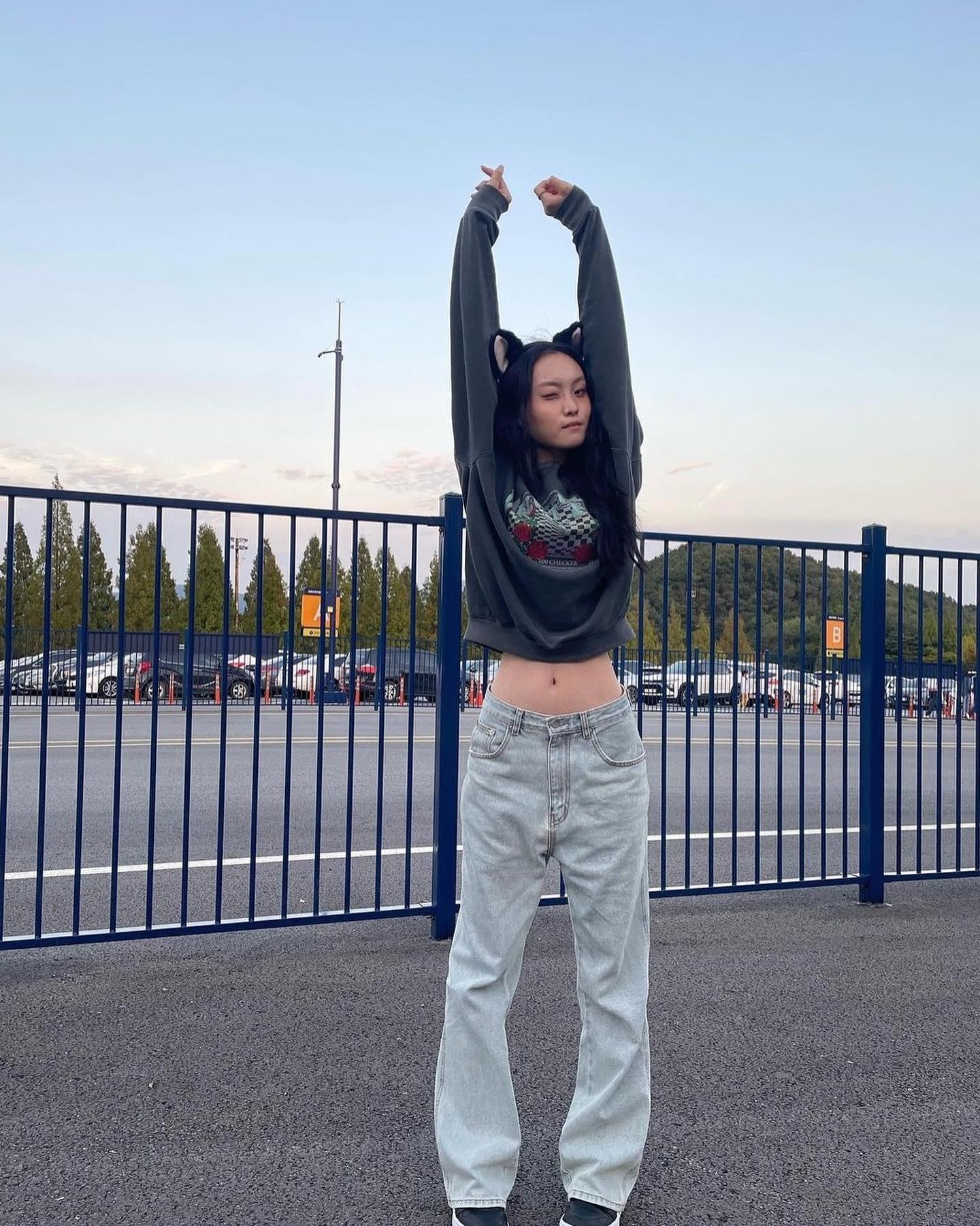 그래픽 맨투맨🌹🖤리스트 @추가 이미지6