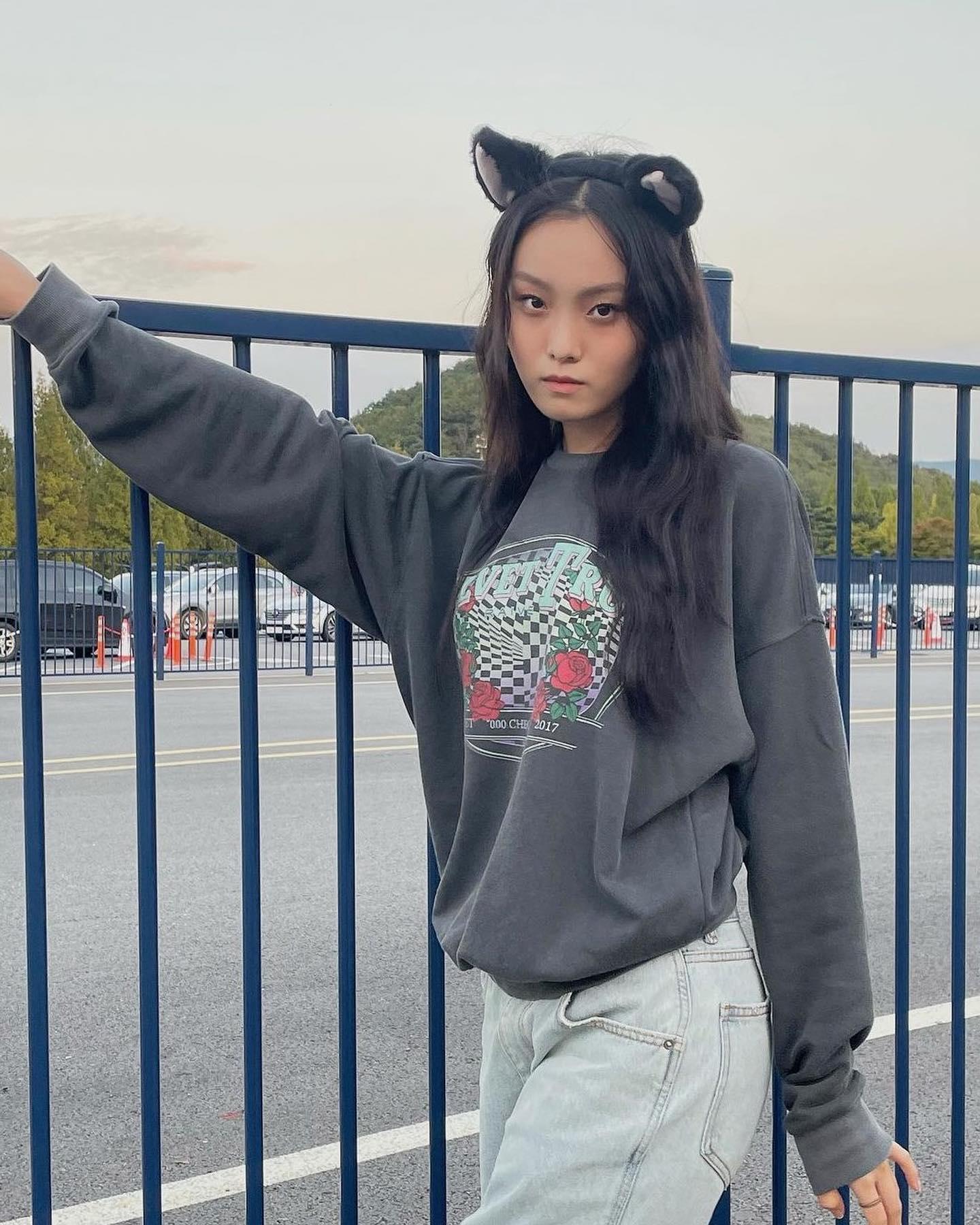 그래픽 맨투맨🌹🖤리스트 @추가 이미지7