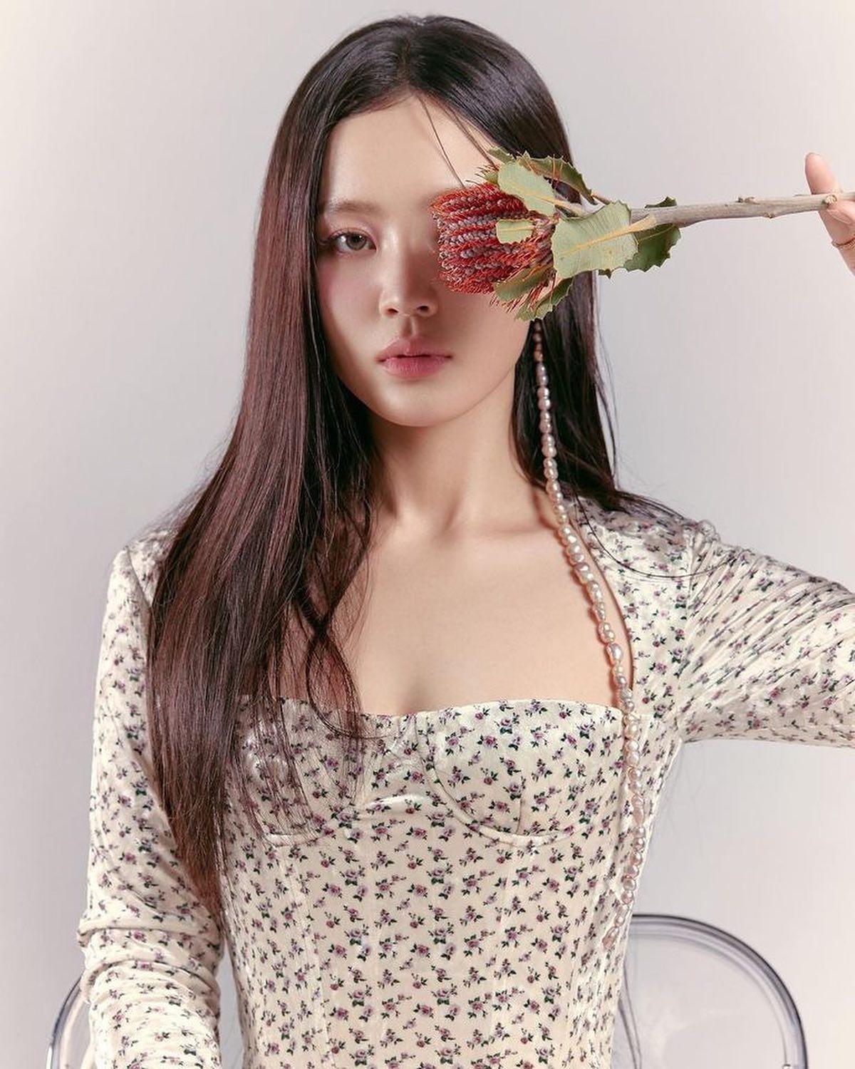 이쁨주의 이하이 데일리🖤🔥 이미지6