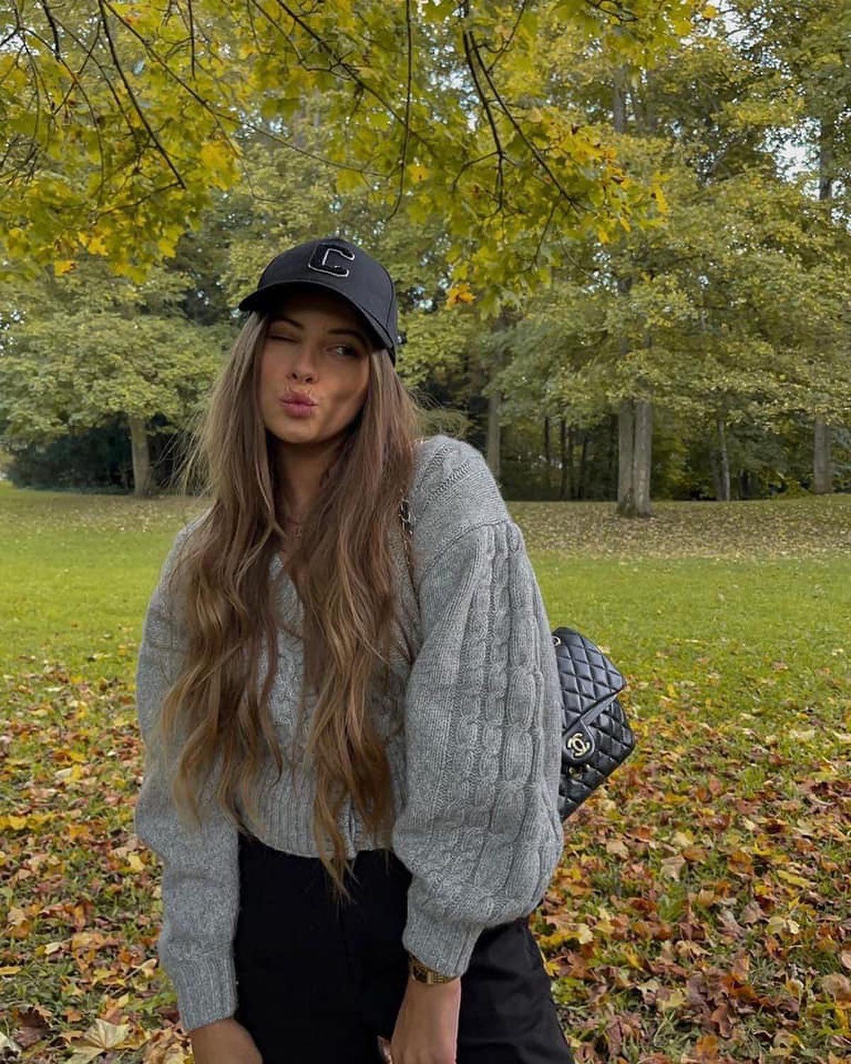 도톰한 니트가 필요해👀🖤 이미지3