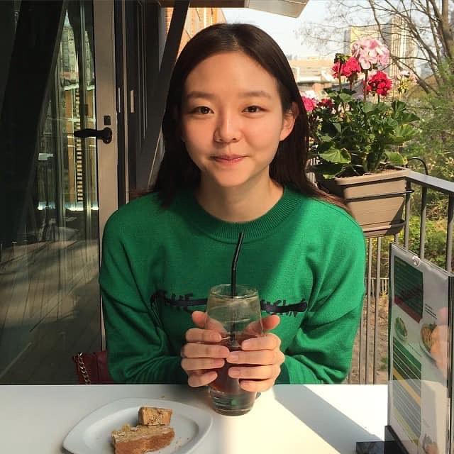 매력적인 이솜 비주얼🧡💚 이미지2