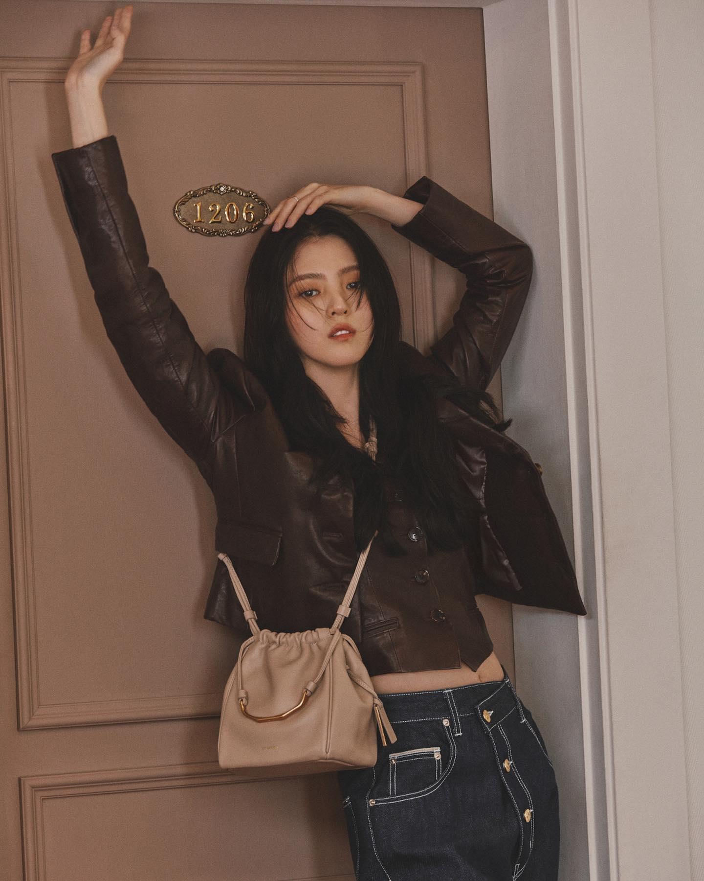 한소희 언니🤎💛가을가방 다했음 이미지4