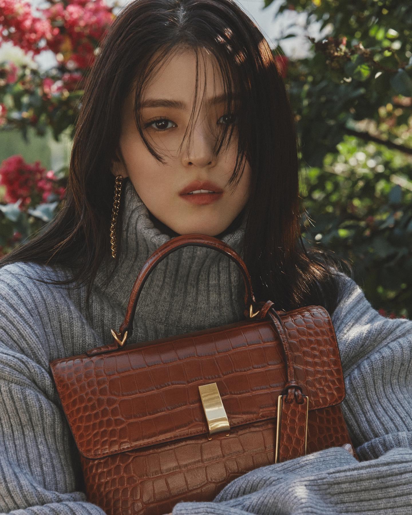 한소희 언니🤎💛가을가방 다했음 이미지6