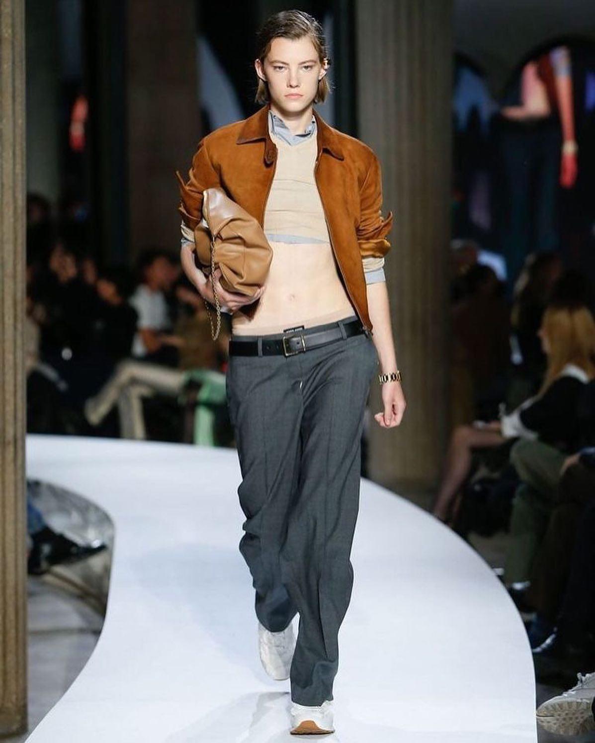 뉴발란스에 미우미우 곁들임🇺🇸😘 이미지4