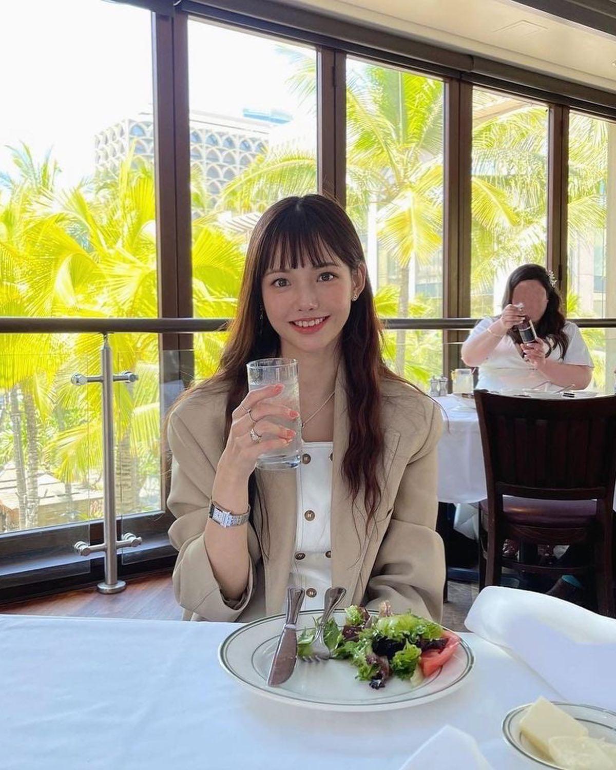 하연수의 물오른 러블리 코디🤍♥️ 이미지5
