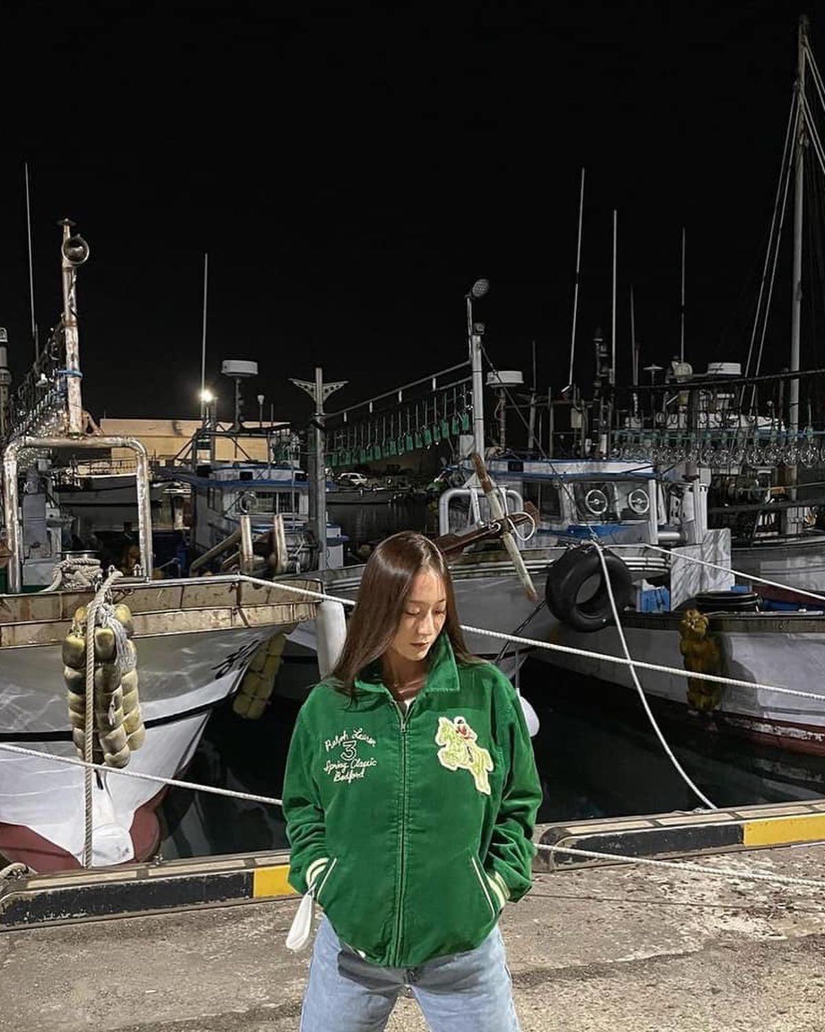 크리스탈 사복패션 매력💚💎 이미지3