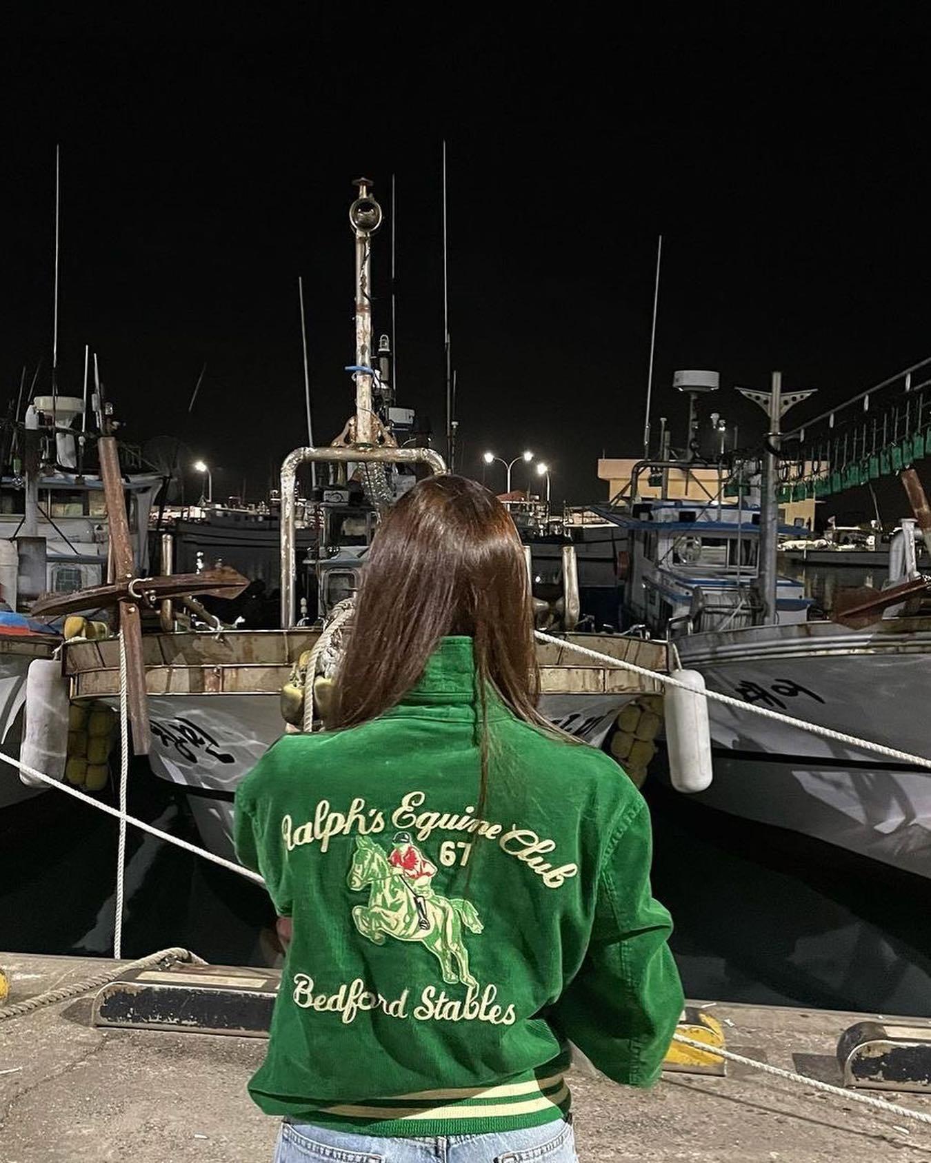 크리스탈 사복패션 매력💚💎 이미지4